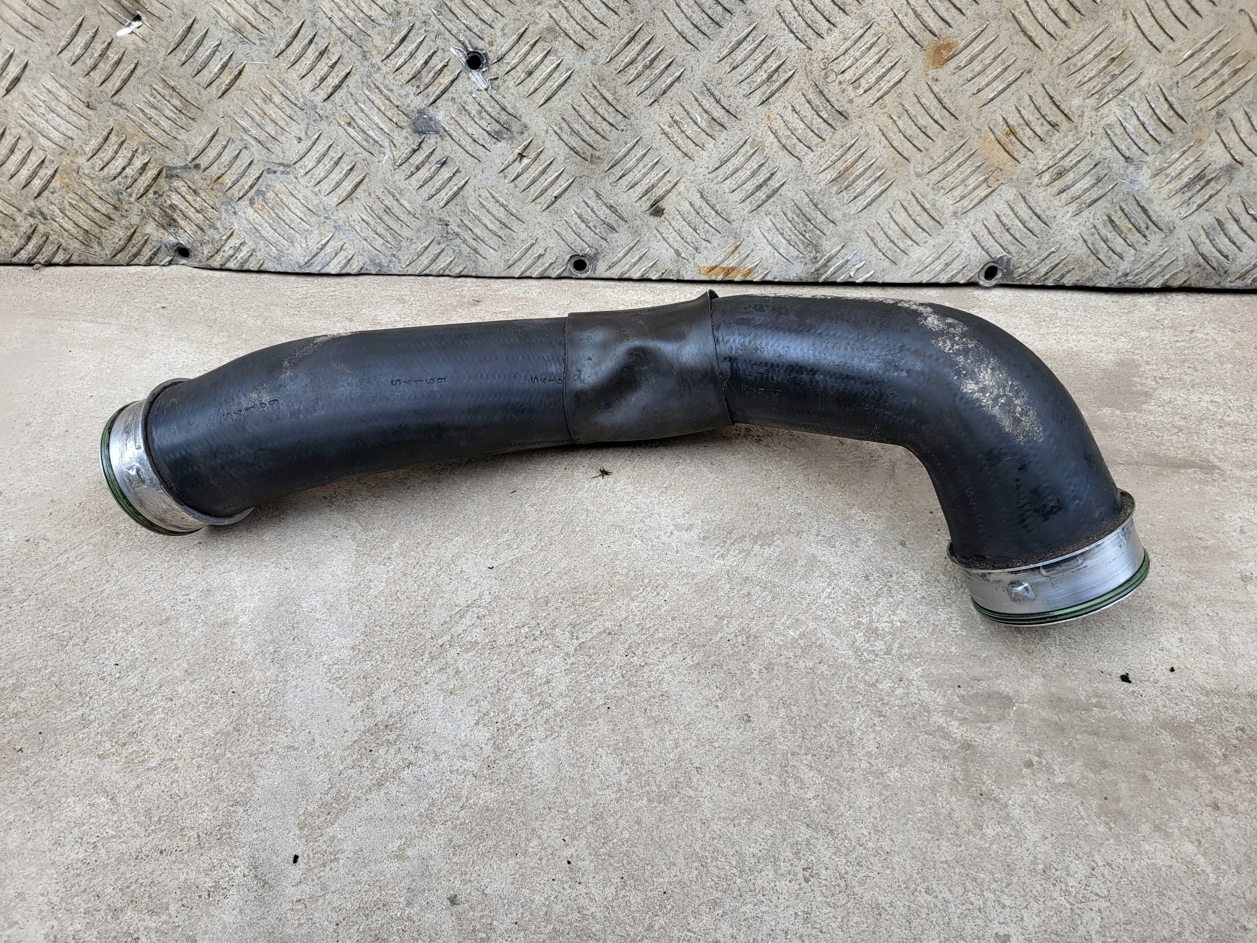 MERCEDES W211 prijenos cijev TURBO interkuler A2115282482
