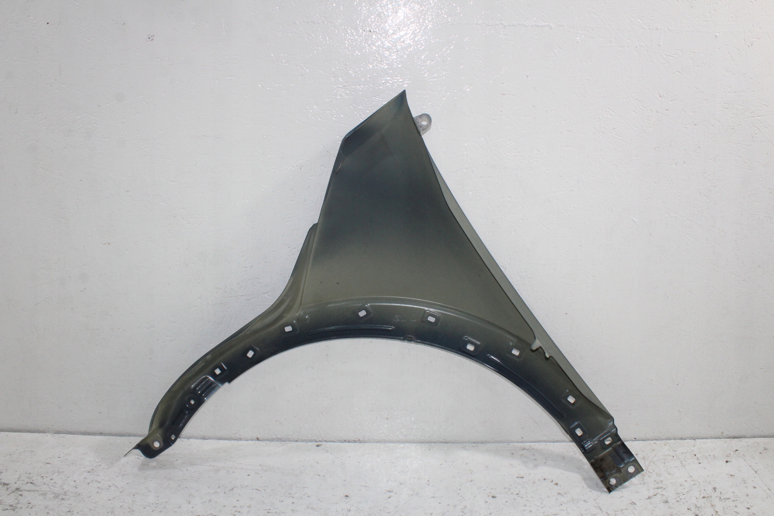 Hyundai Ioniq V fender right front