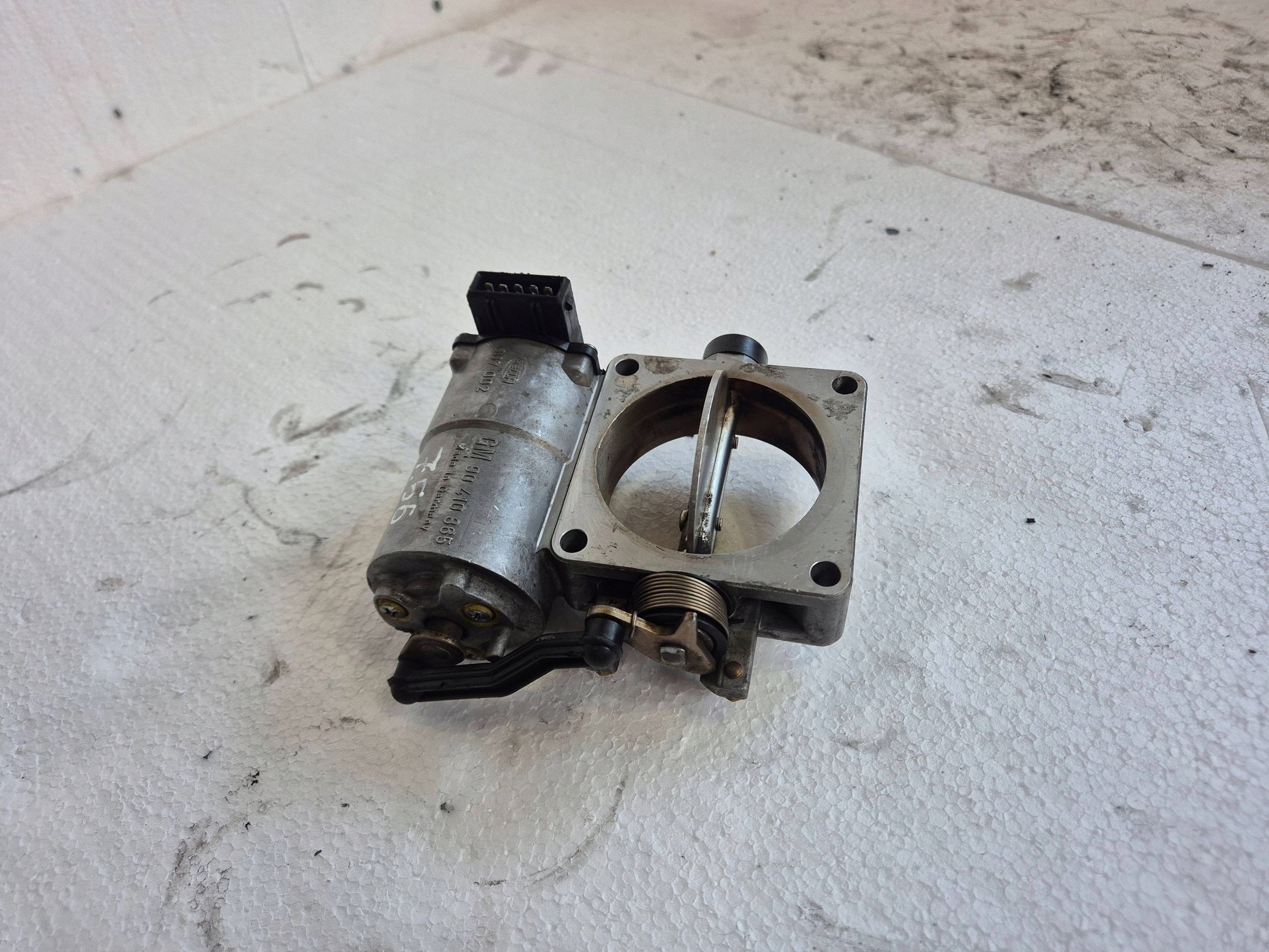 Valvola a farfalla 90410865 Opel Vectra B 2.5 B