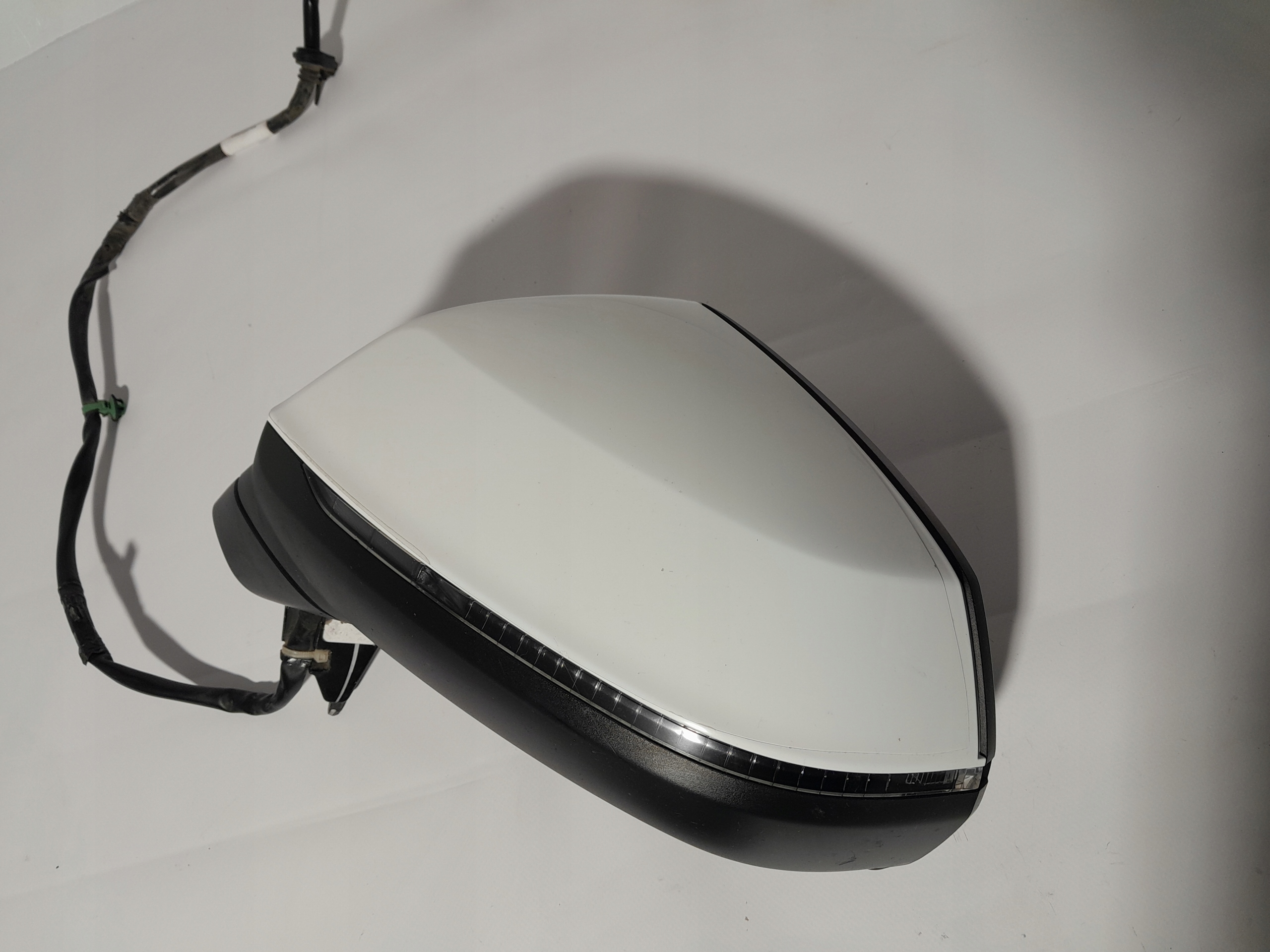AUDI Q5 II 80A mirror left 14PIN LY9C