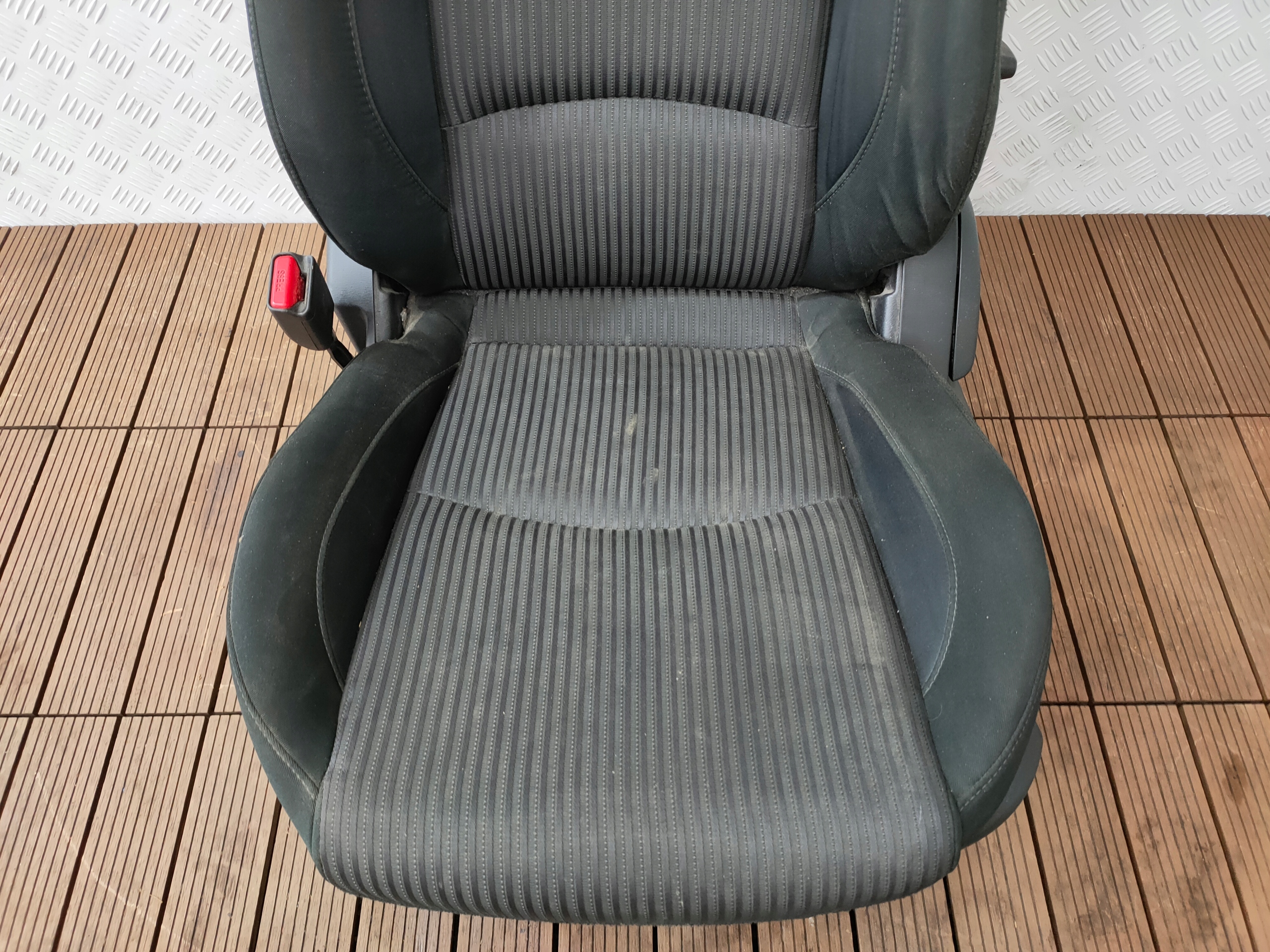 MAZDA 3 BM 13-18 seat front left driver´s front EUROPA OE