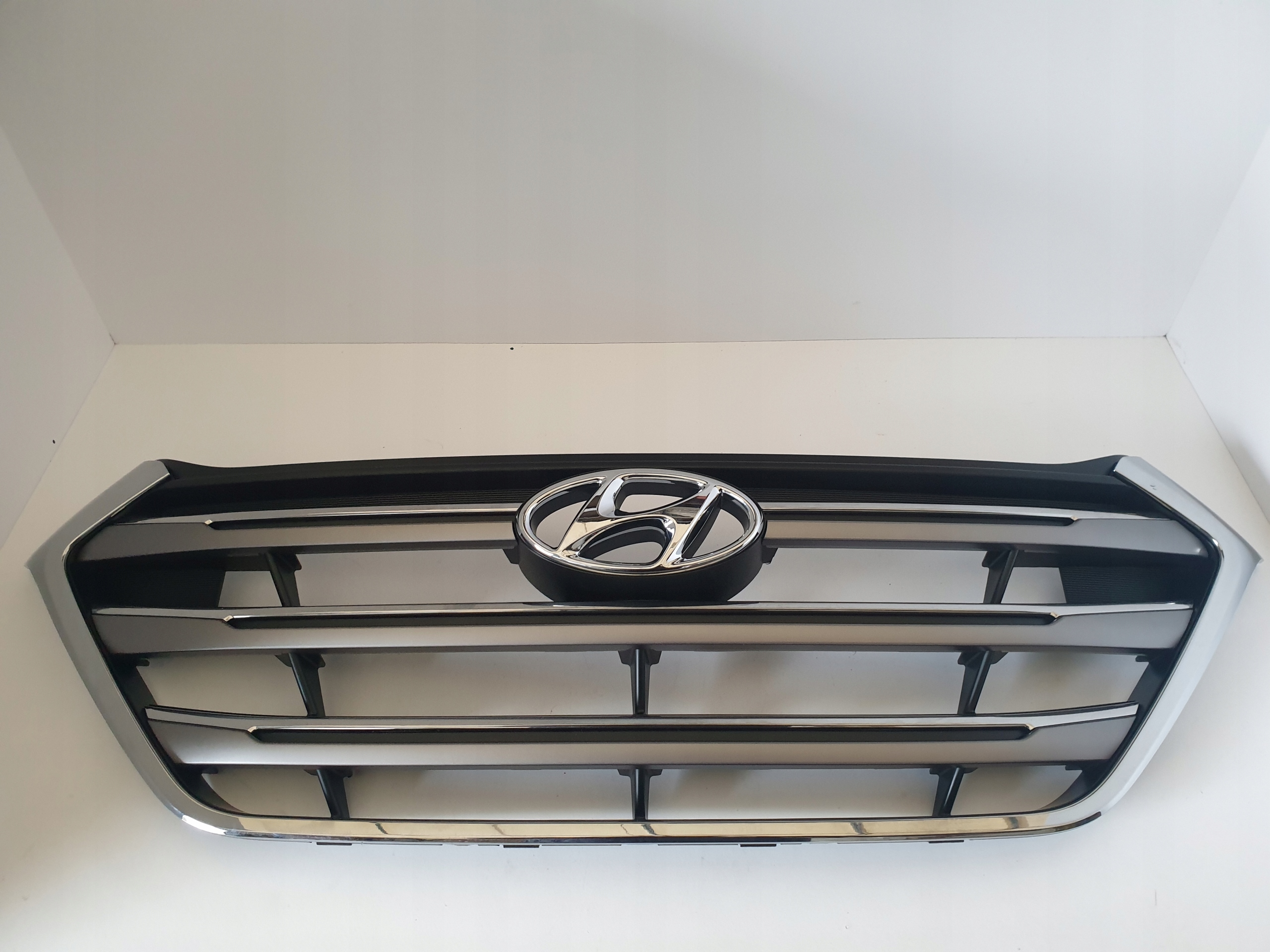 HYUNDAI ELANTRA XD 00-05 ROK GRILLE ORIGINAL