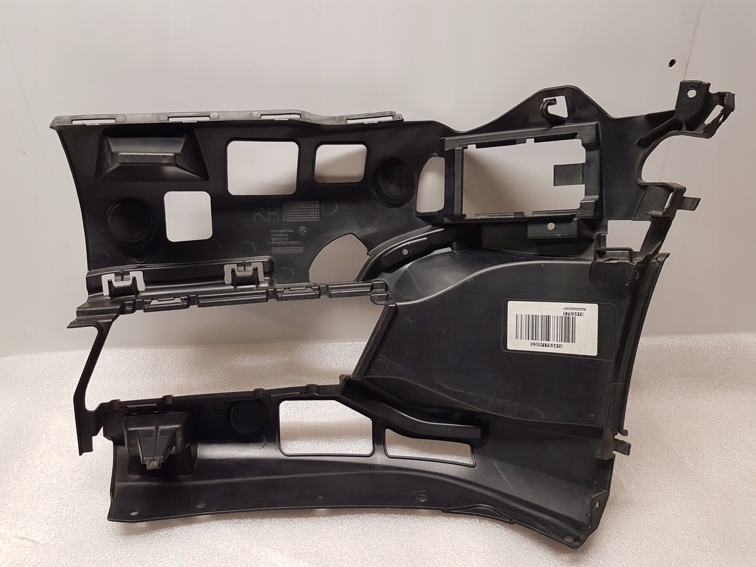 bumper bracket right front BMW G30 G31 LCI 9498602