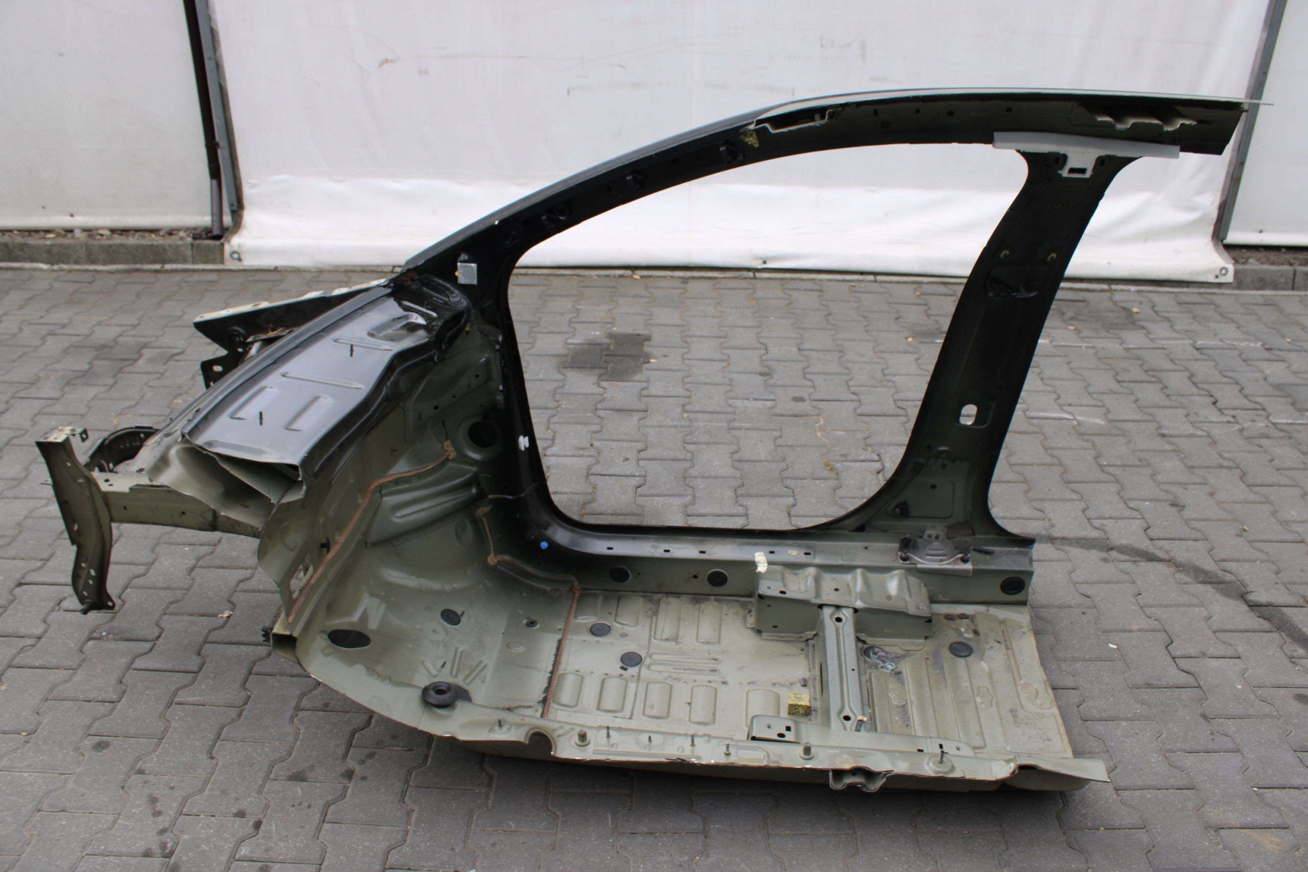 quarter right front pillar quarter threshold right front CITROEN C3 III 3