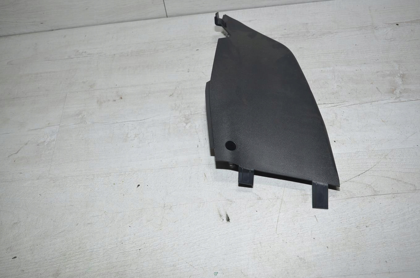 cover tunelu left Peugeot 2008 14r