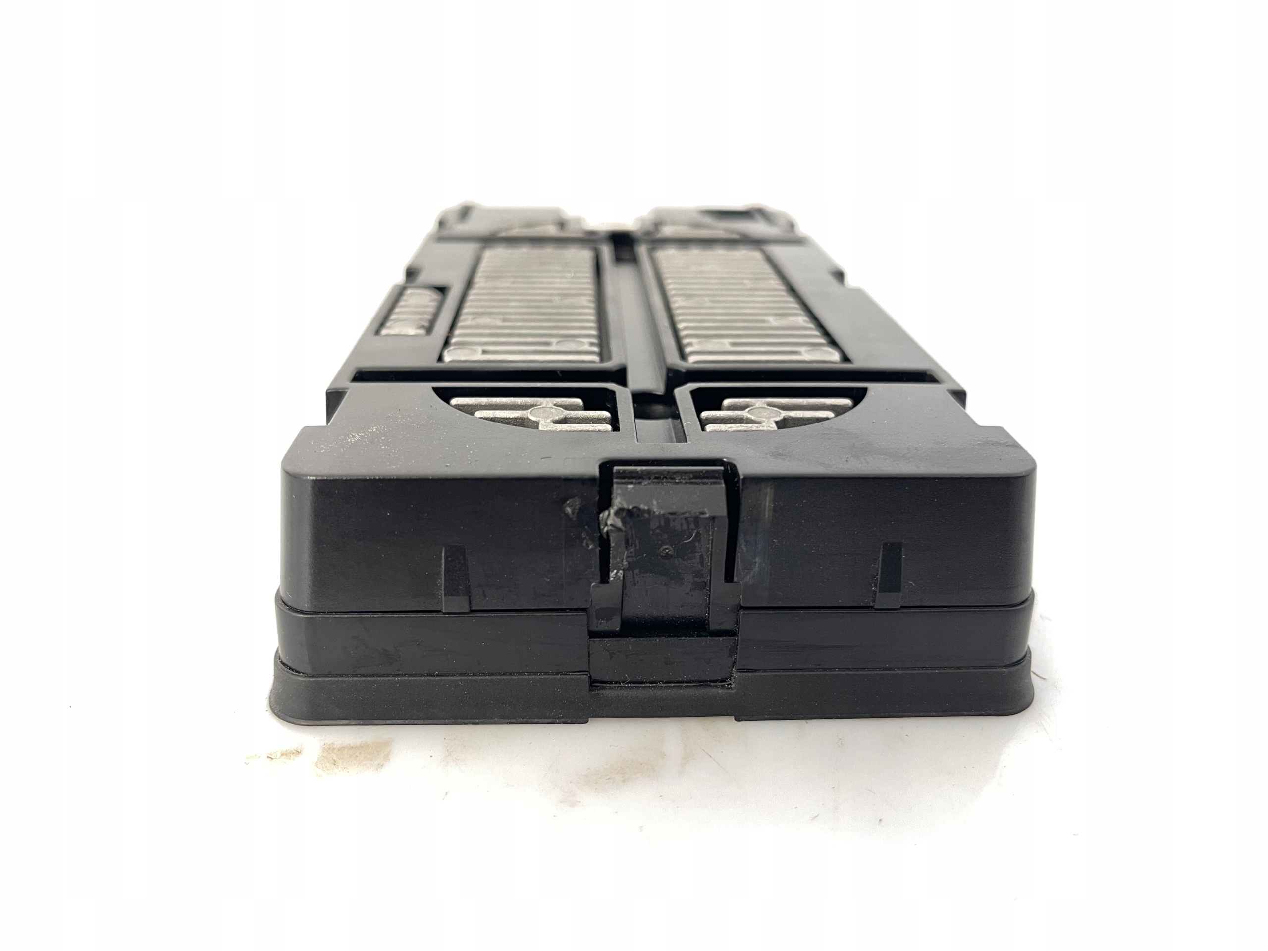 AUDI A4 B9 LADOWARKA INDUKCYJNA TELEFONU 8W0035502A