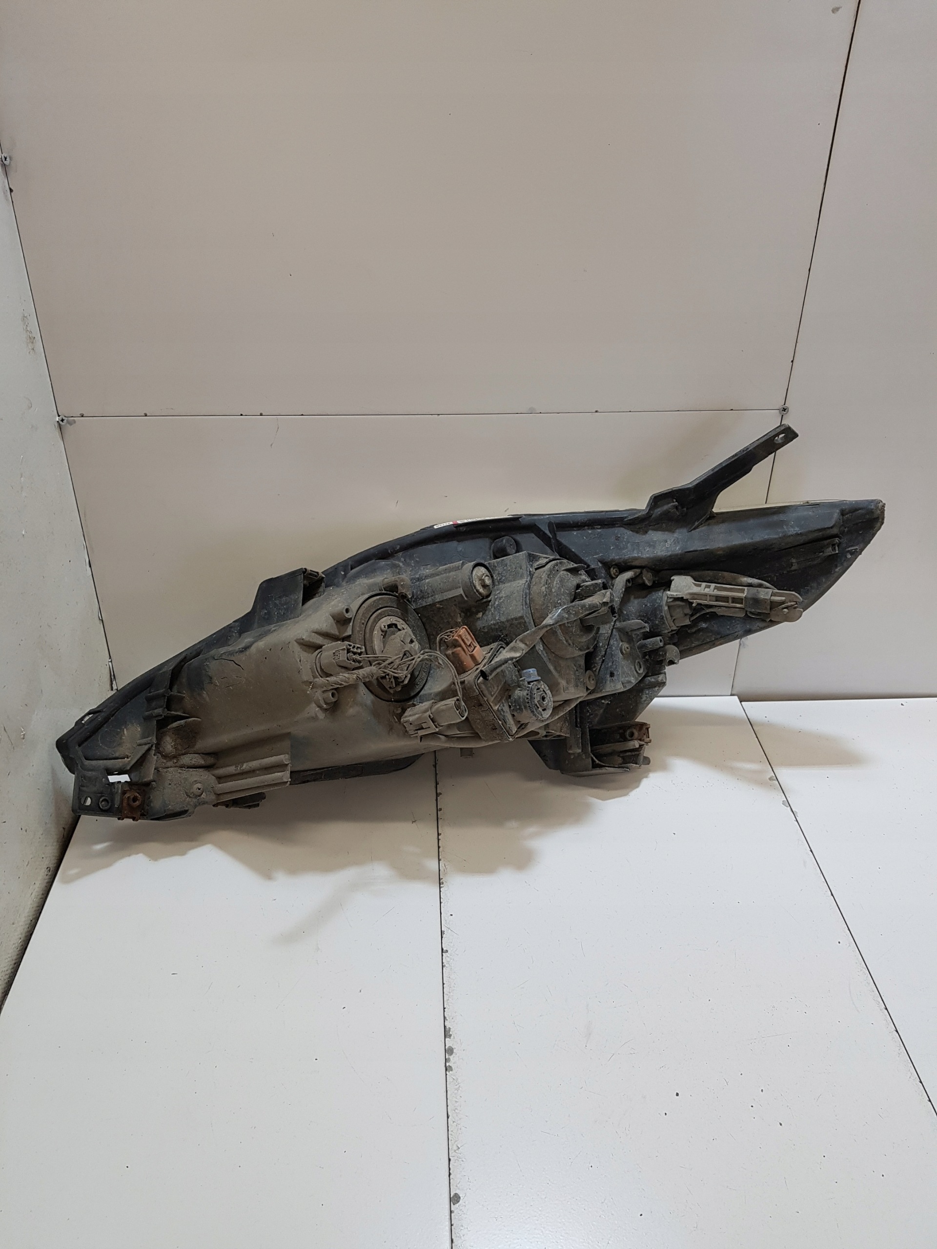 light right front MAZDA 5