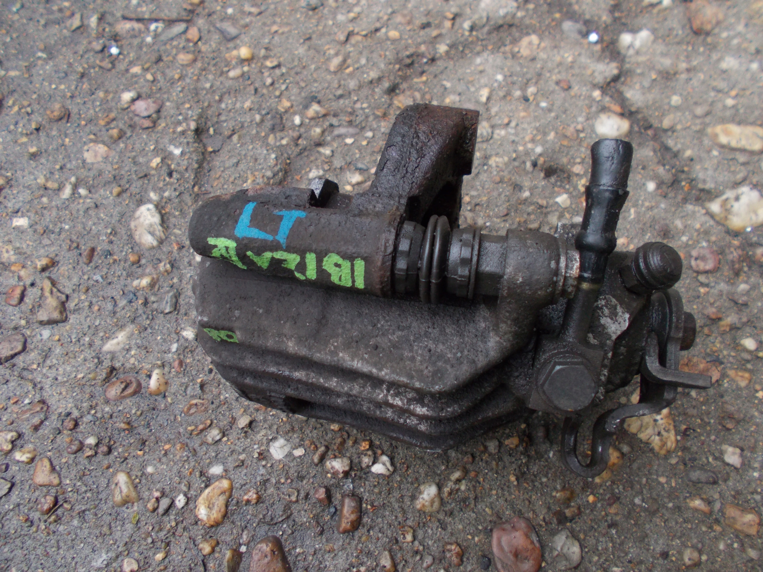 SEAT IBIZA IV 08R 1.6 TDI caliper brake left rear part