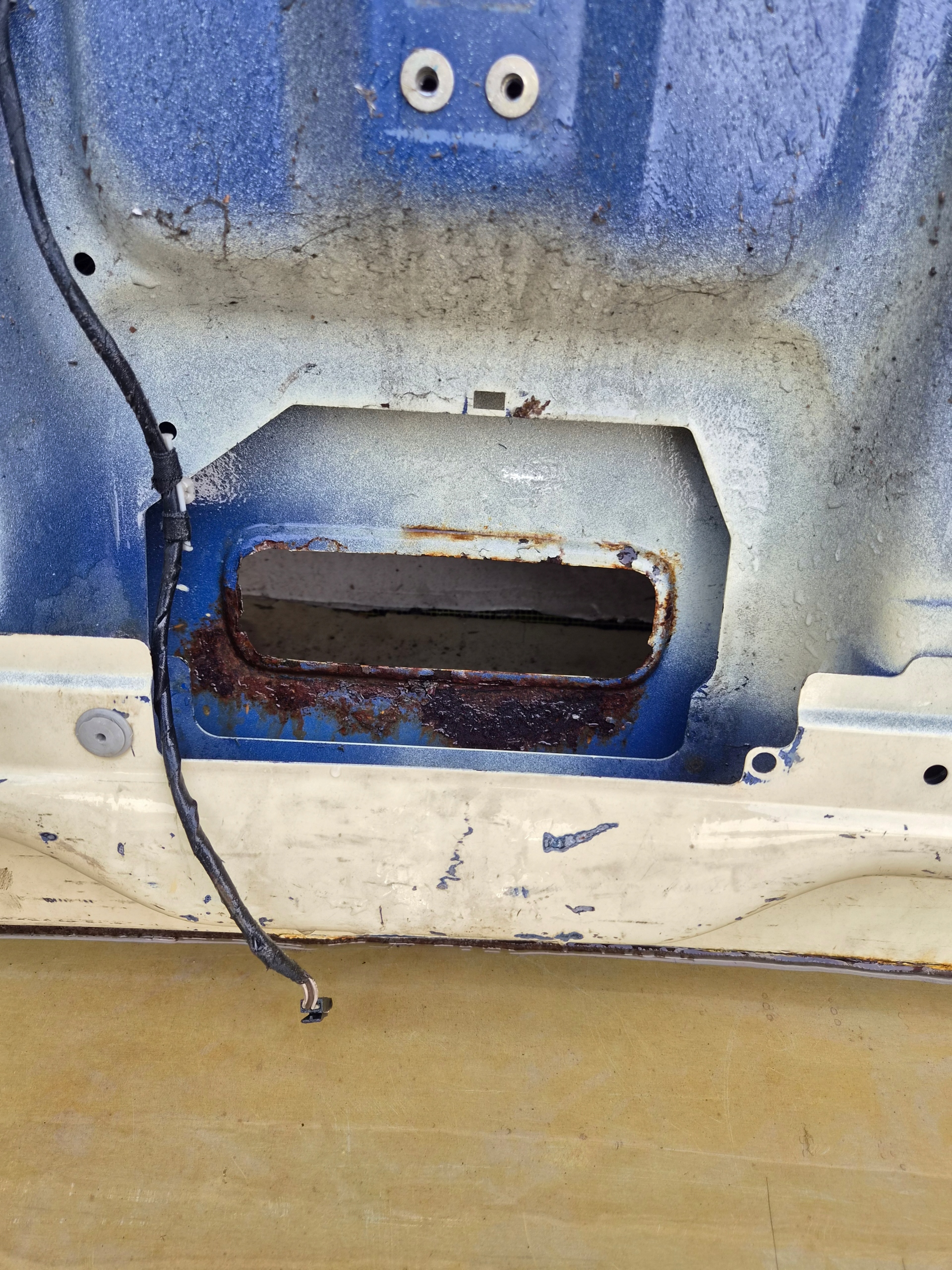 trunk door cover boot rear part VW T5 T5 LIFT