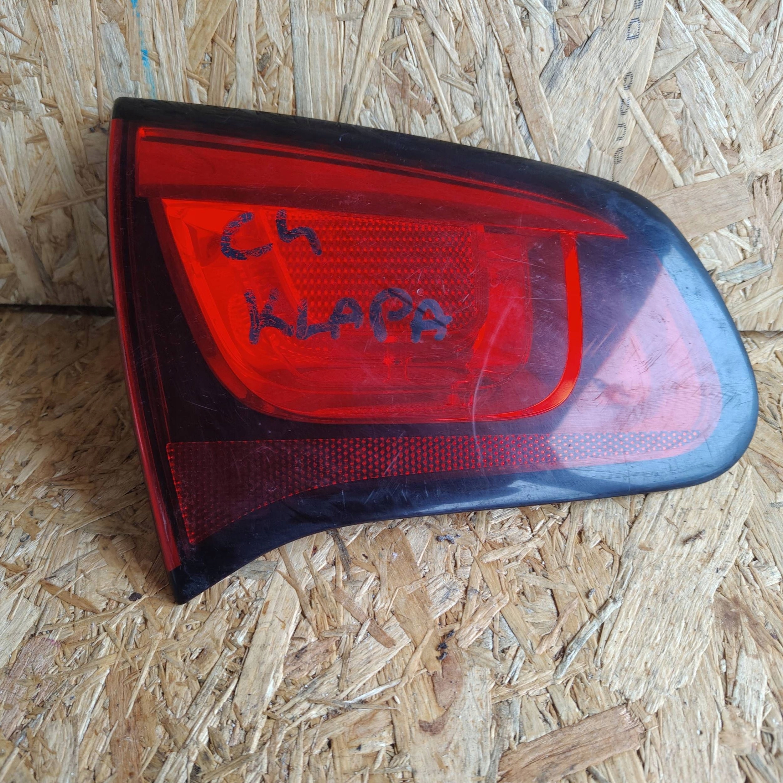 light rear w klapie rear part side left Citroen C3 9685225580