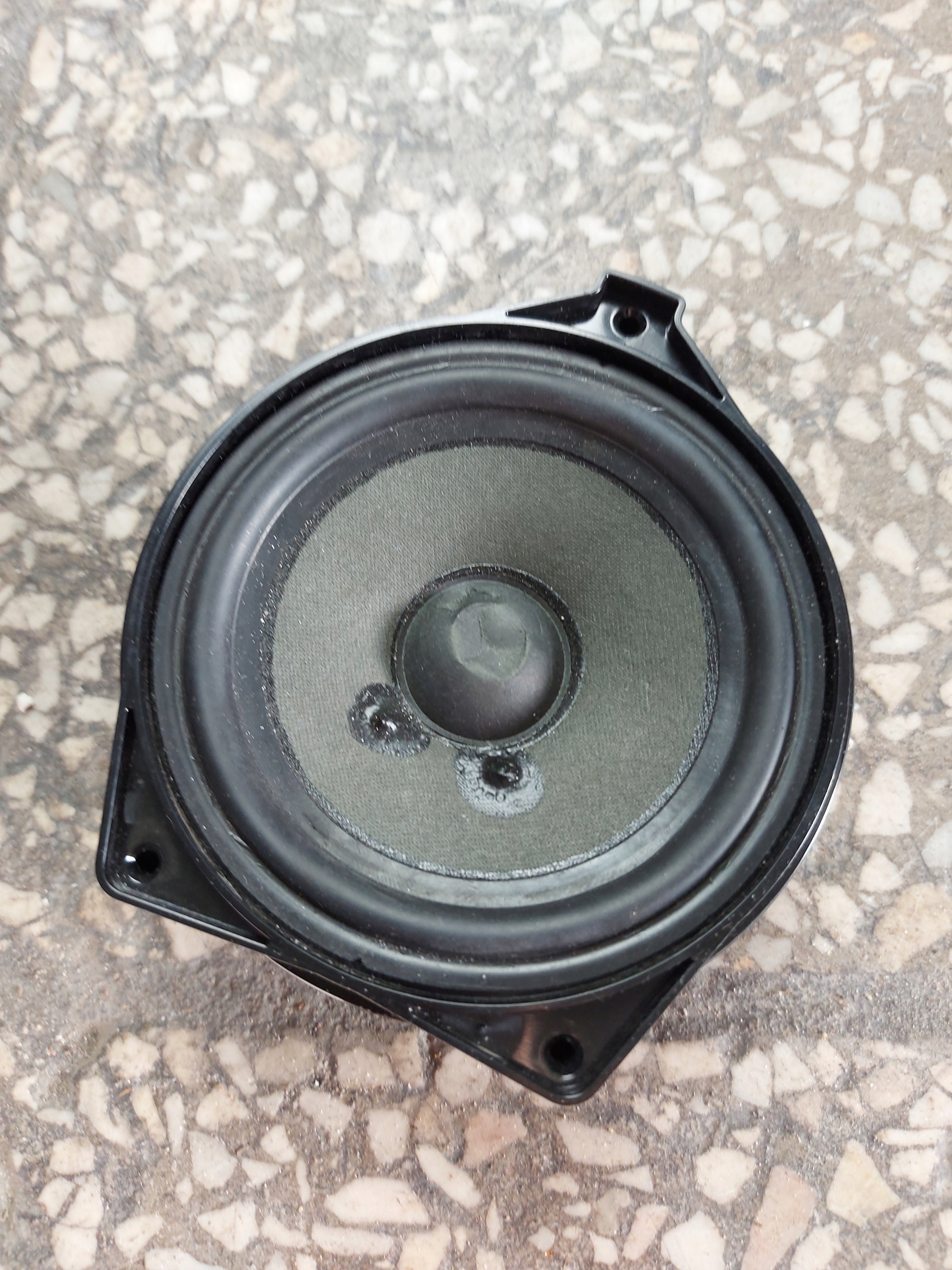 speaker SREDNIOTONOWY consoles MERCEDES C W205