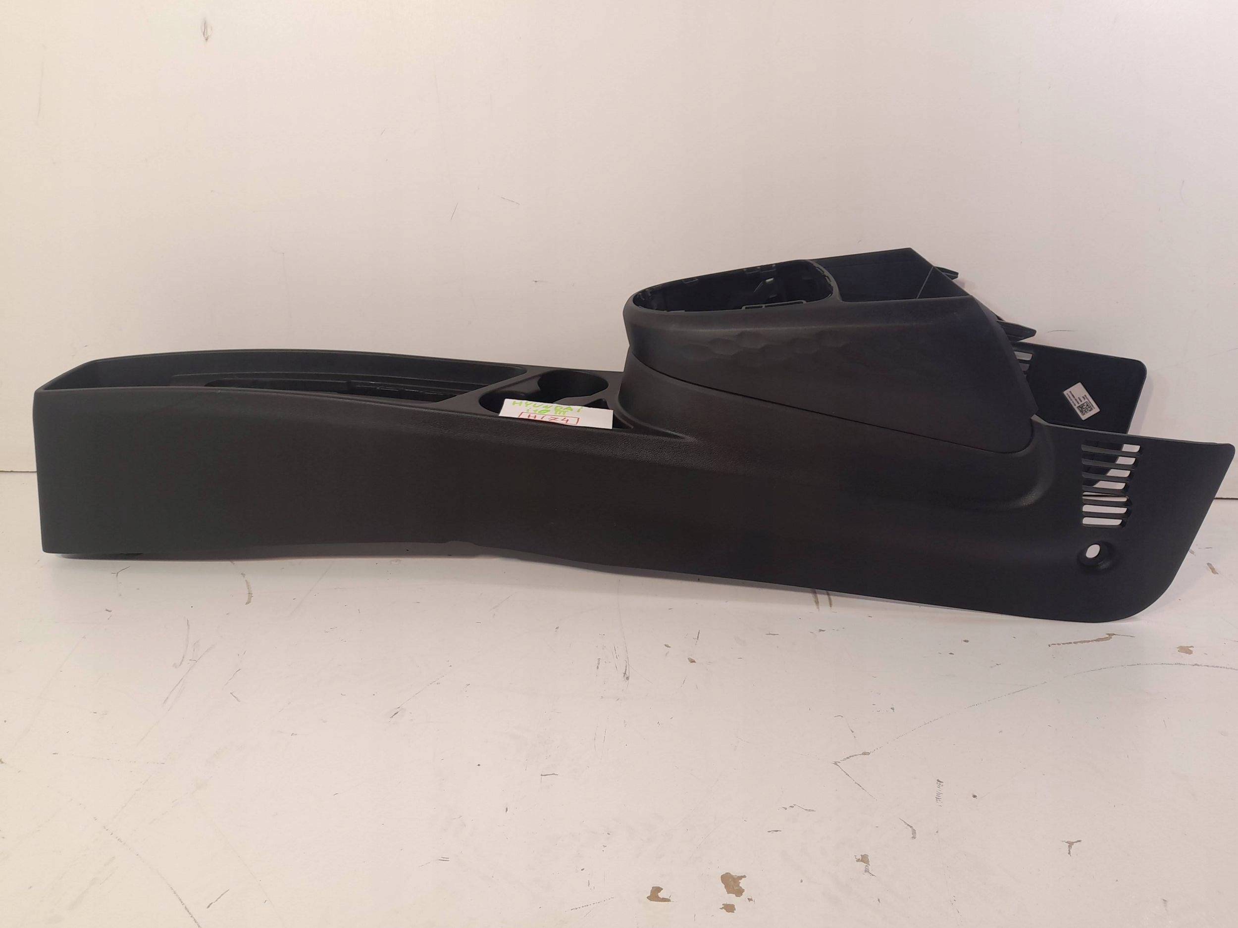 Hyundai i10 III console central 84610K7000 (HI74)