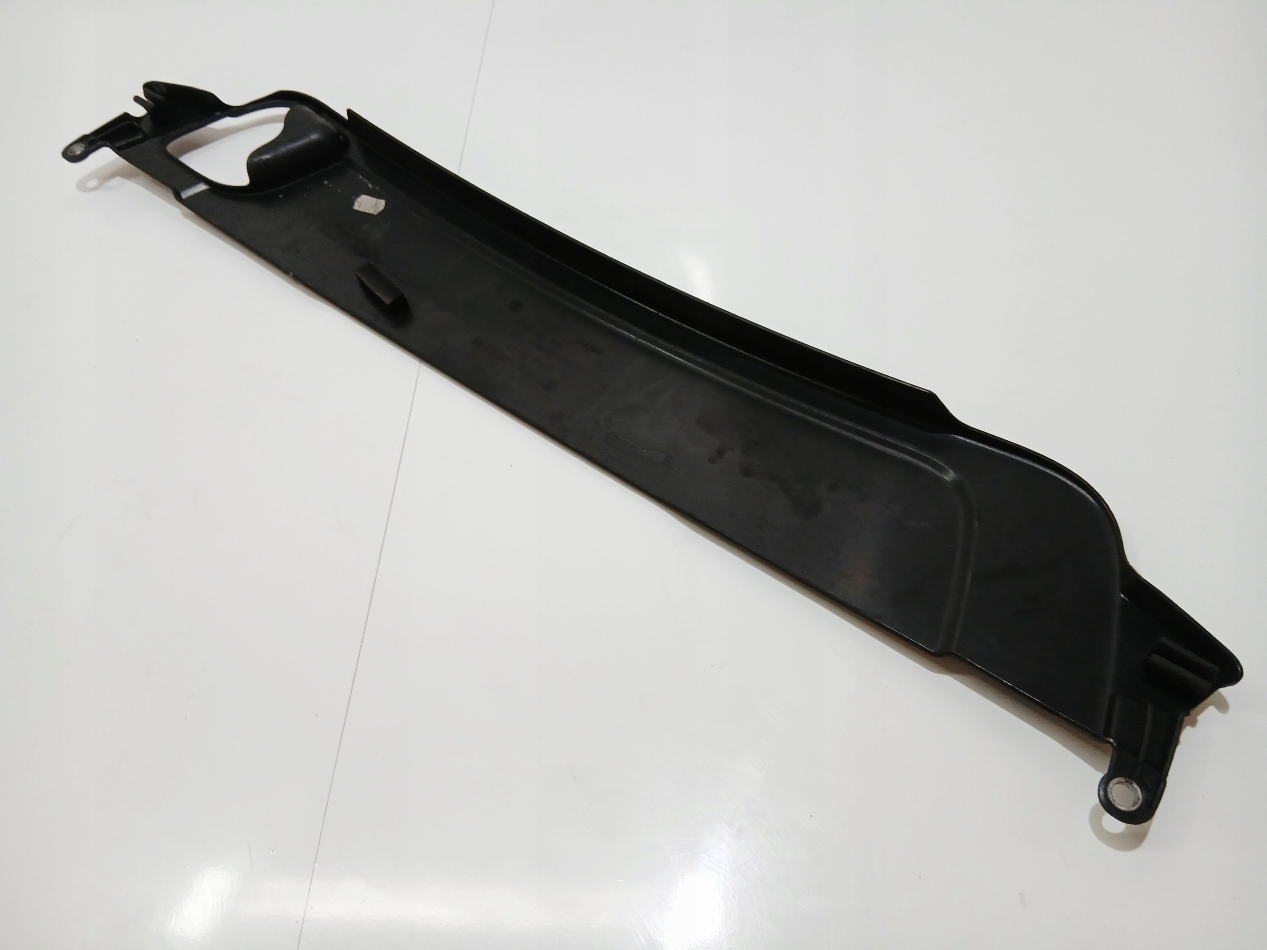kryt krytka stěny předního BMW 5 E60 N47 2.0D 7803340