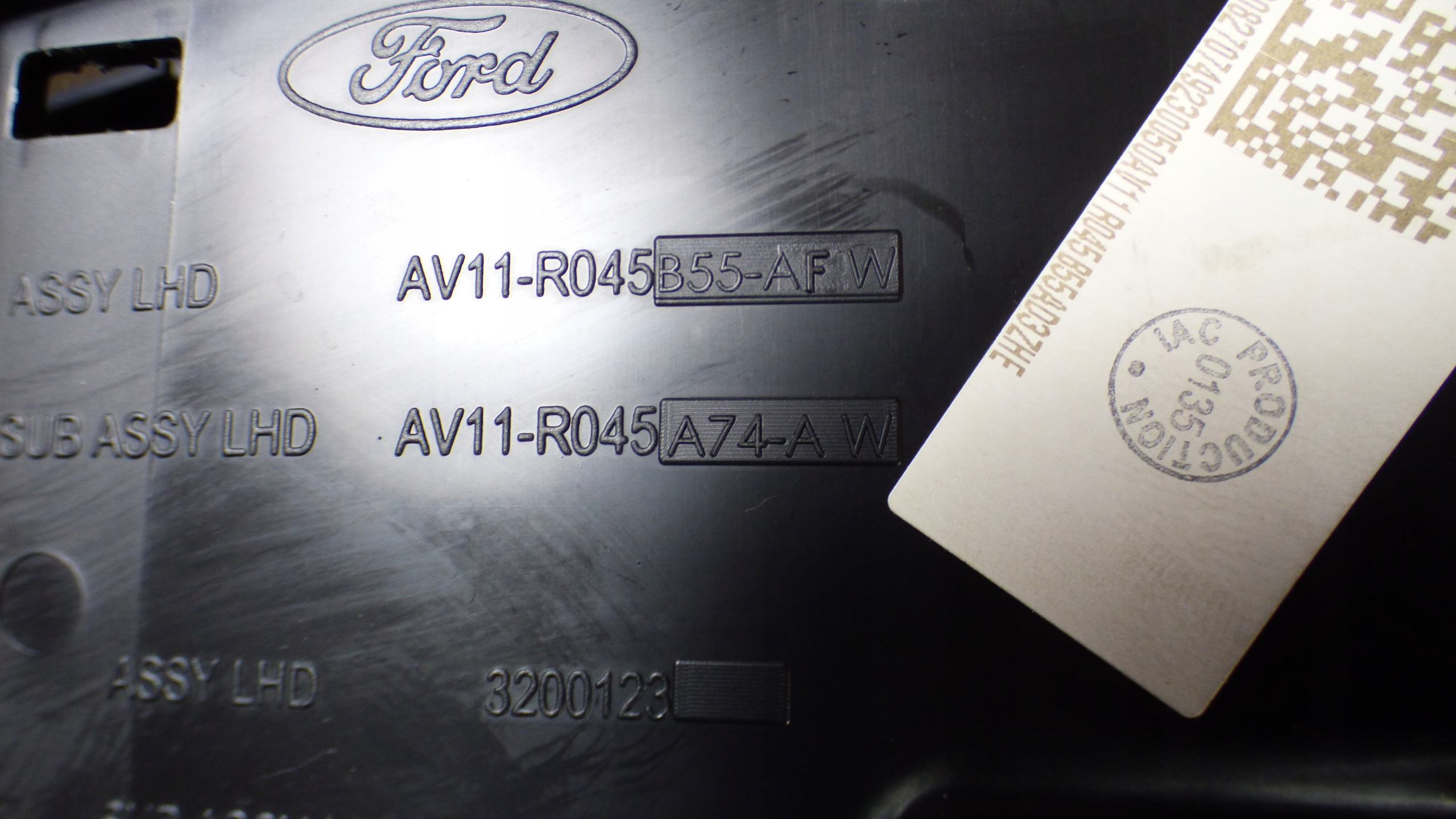 TUNEL MITTE EUROPA AV11-R045B55-AFW FORD B-MAX