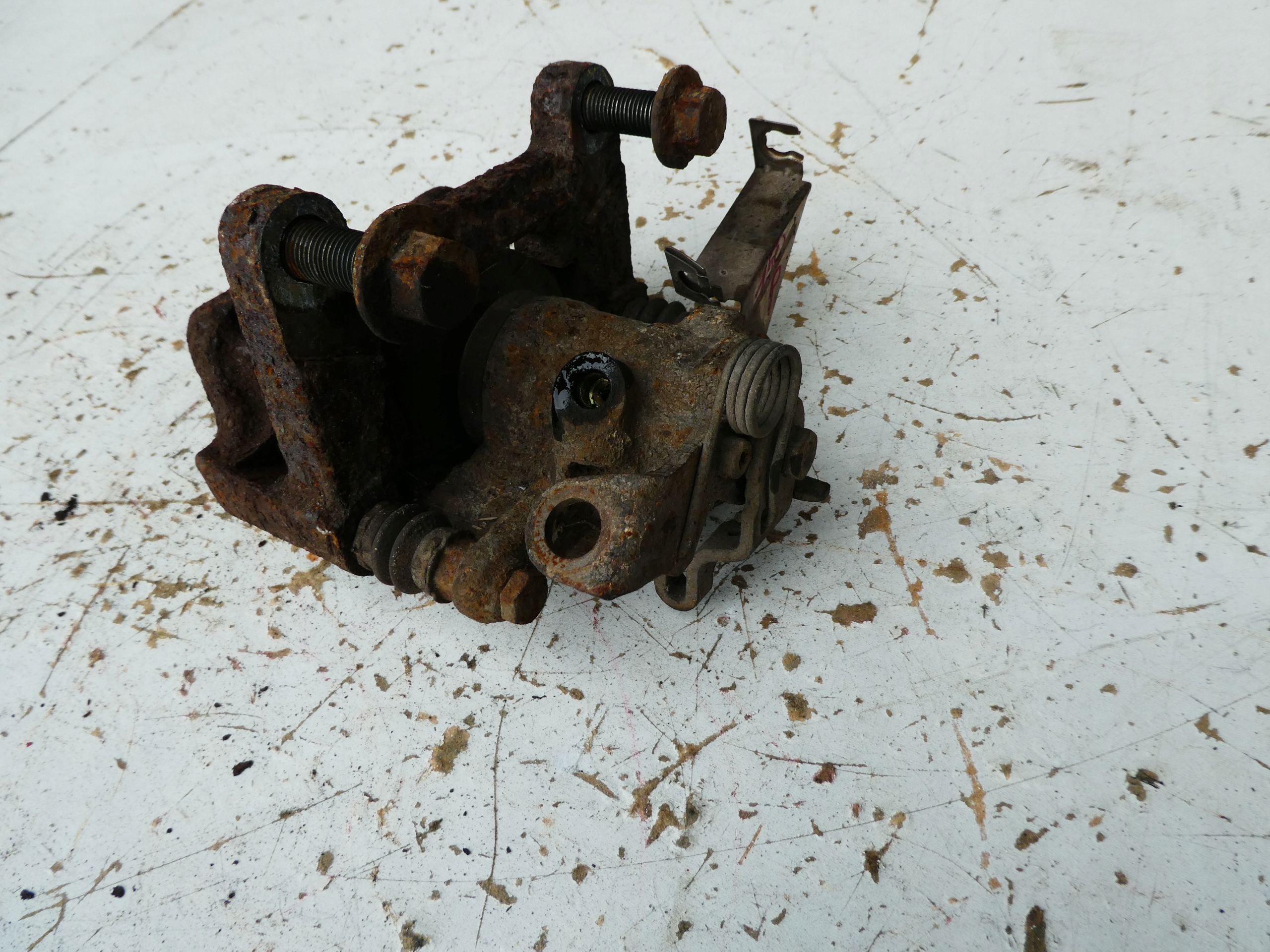 VW T4 caliper brake rear part 2.5TDI 150KM