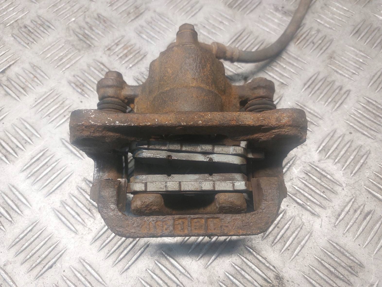 caliper brake left rear part NISSAN X-TRAIL and