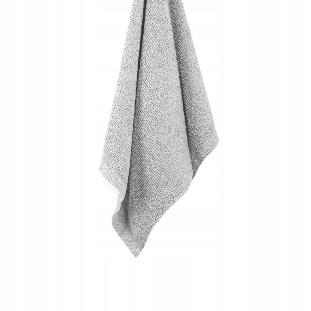 Sada ručníků 70× 140 cm, 50× 100 cm a 30× 50 cm Ribbon Silver