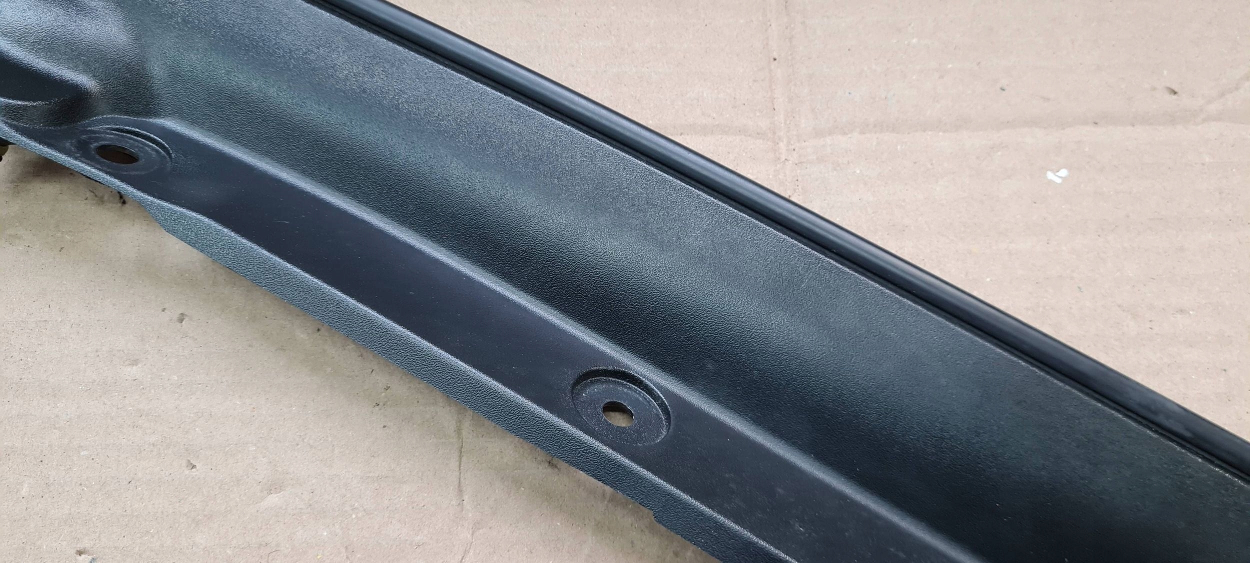 Jeep Grand Cherokee WL 2022 moulding cap bonnet boot right 68371480