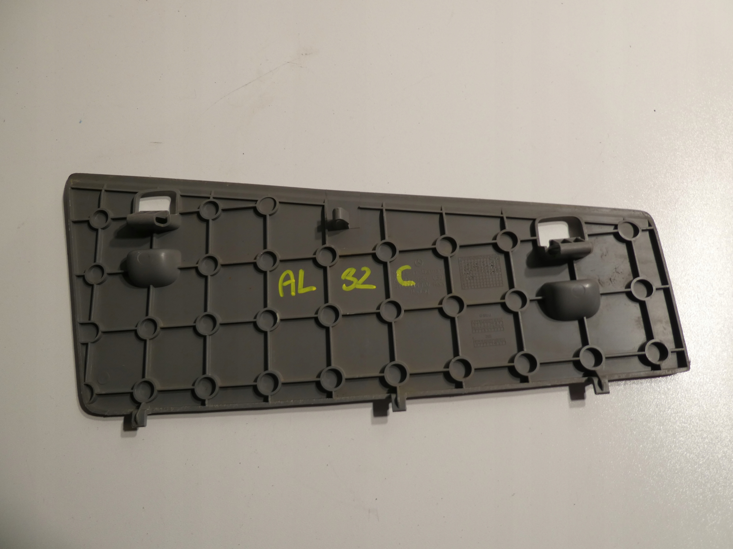 SPRINTER Coperchio copertura GREMBIALINA per batteria A9066860307