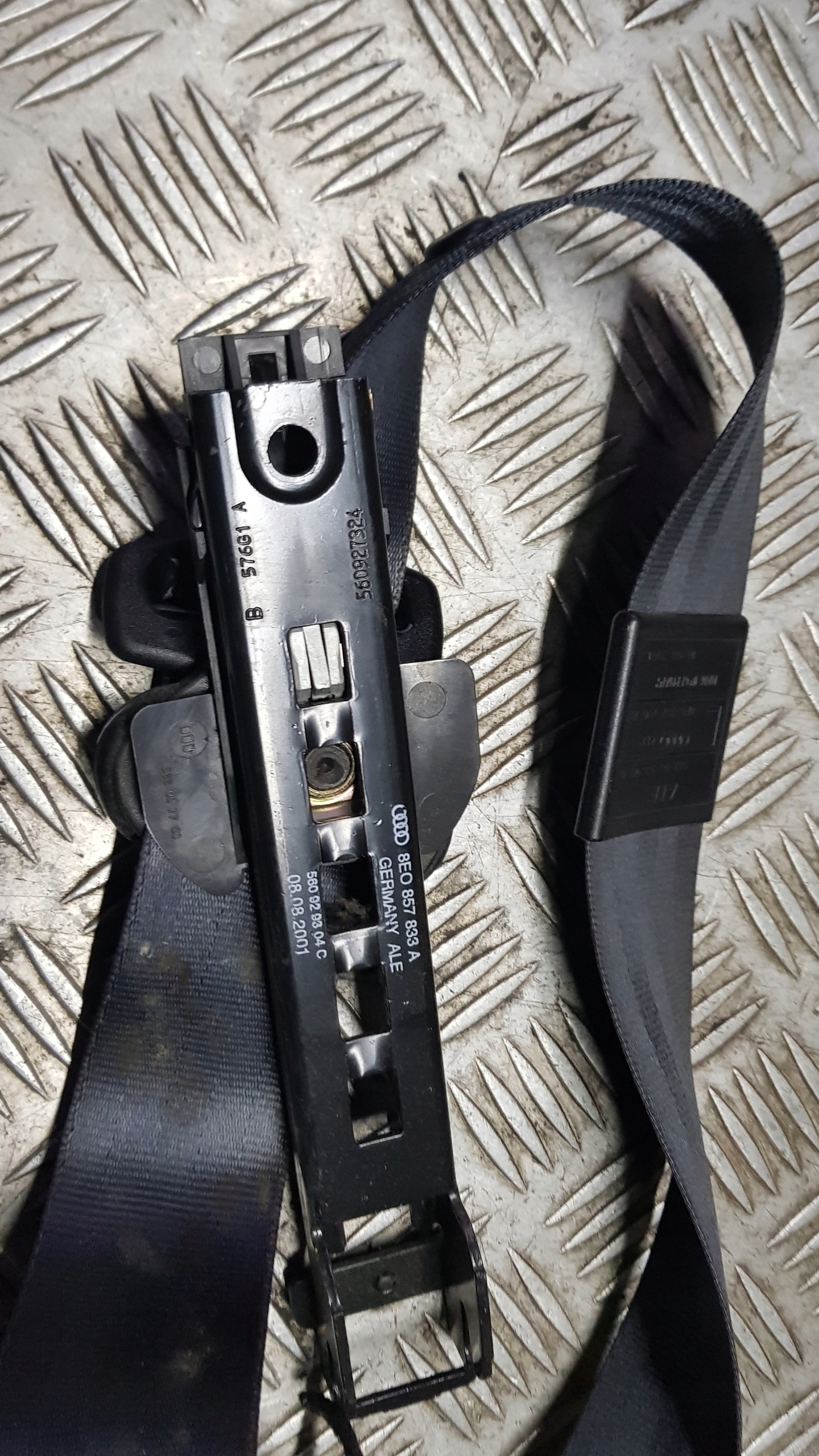 AUDI A4 B6 tension belt safety left front 560788401