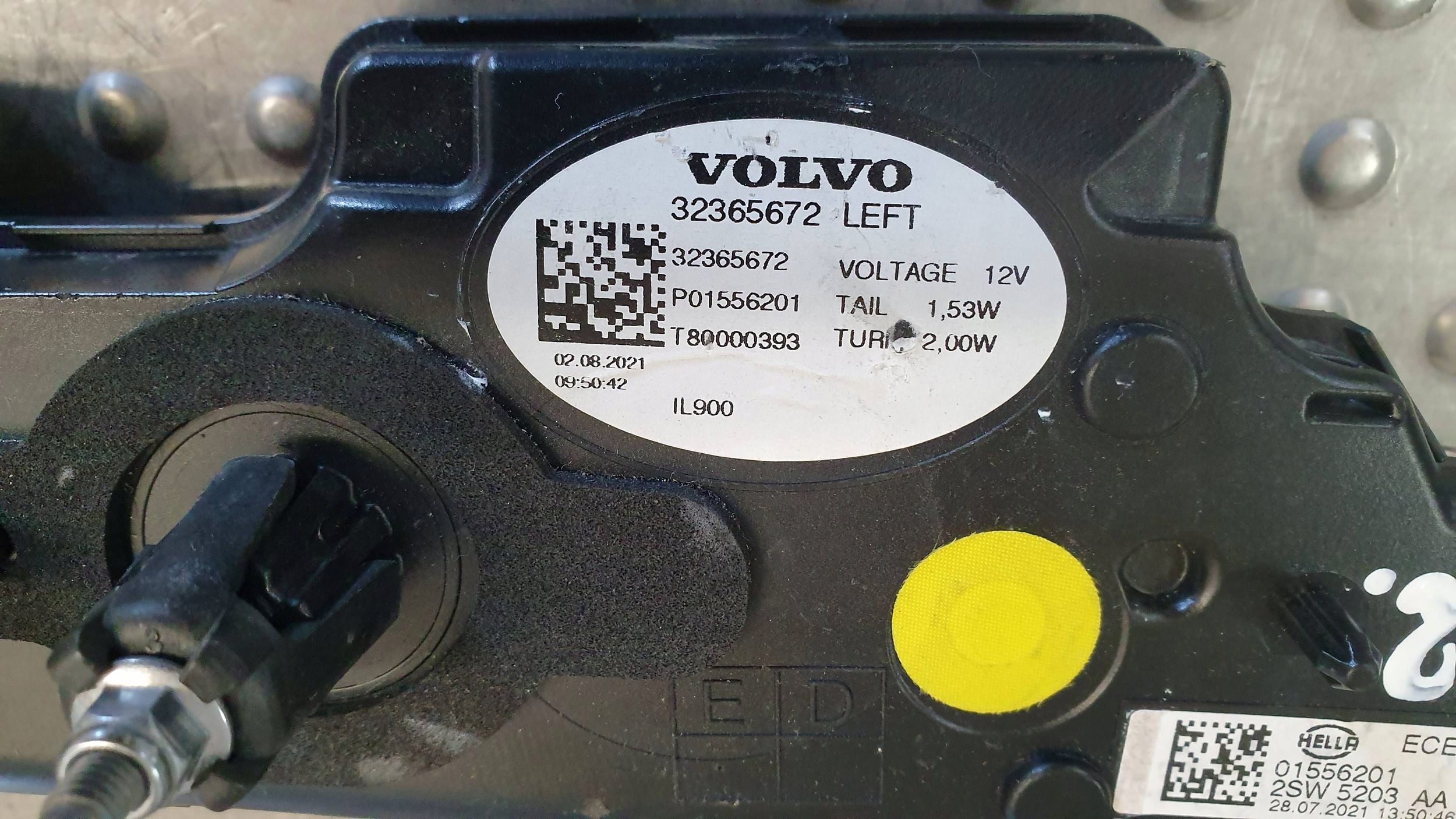 light rear part left VOLVO C40 to the bonnet 21- 32365672