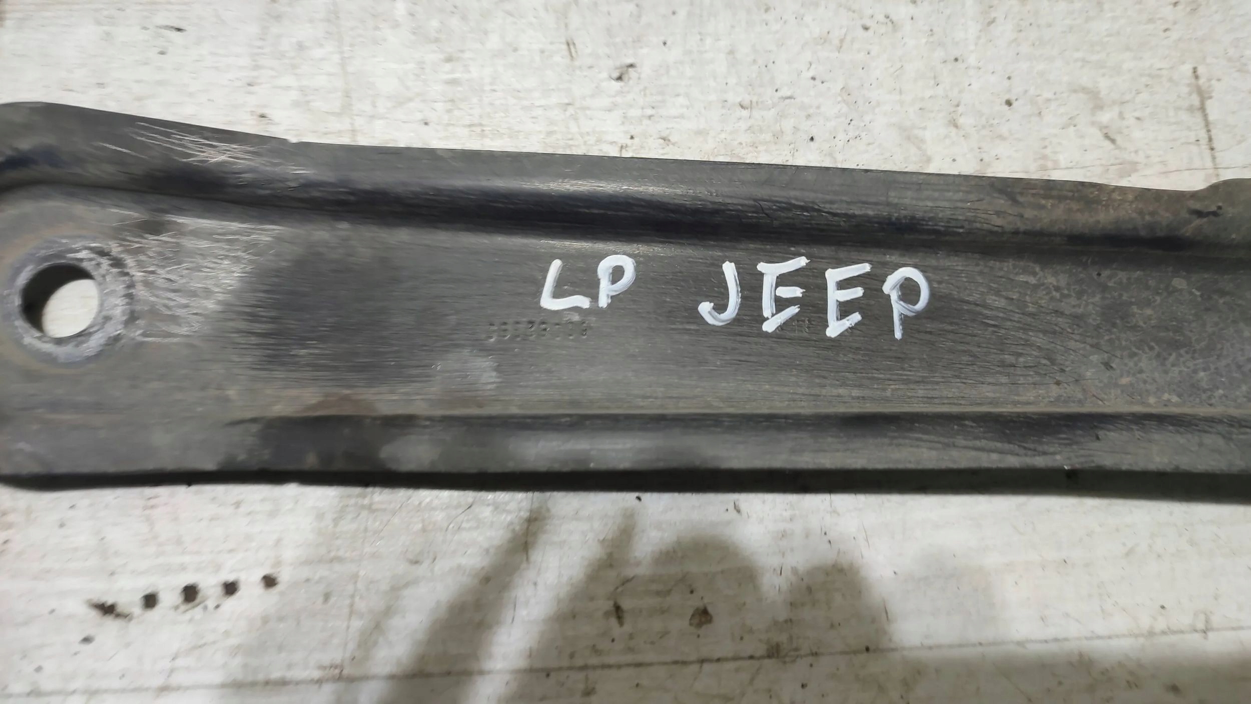 Jeep Cherokee 2015 front side left arm front