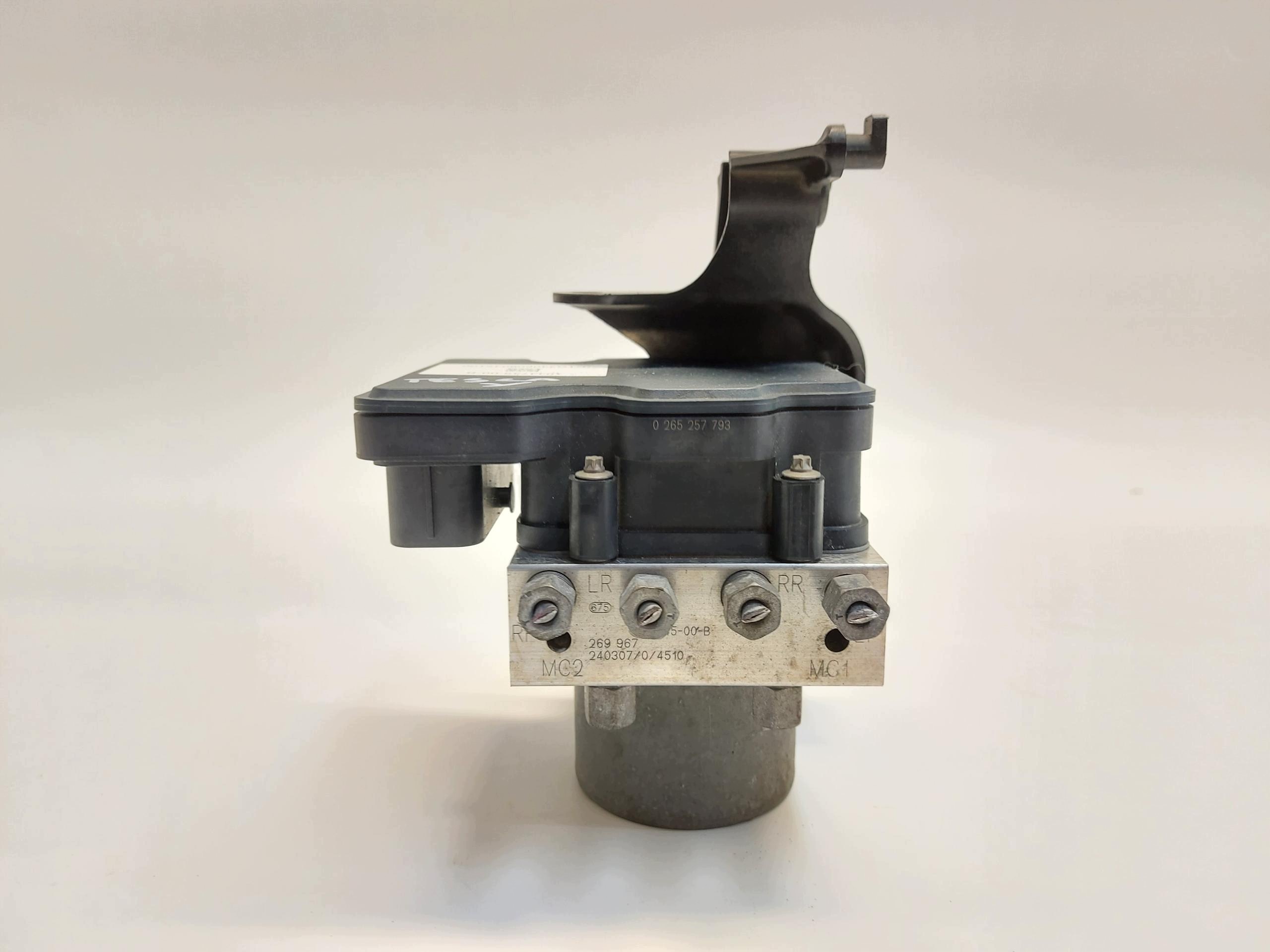 TESLA MODEL Y 2024r Pompa HAMUCLOWA 1044745-00-B