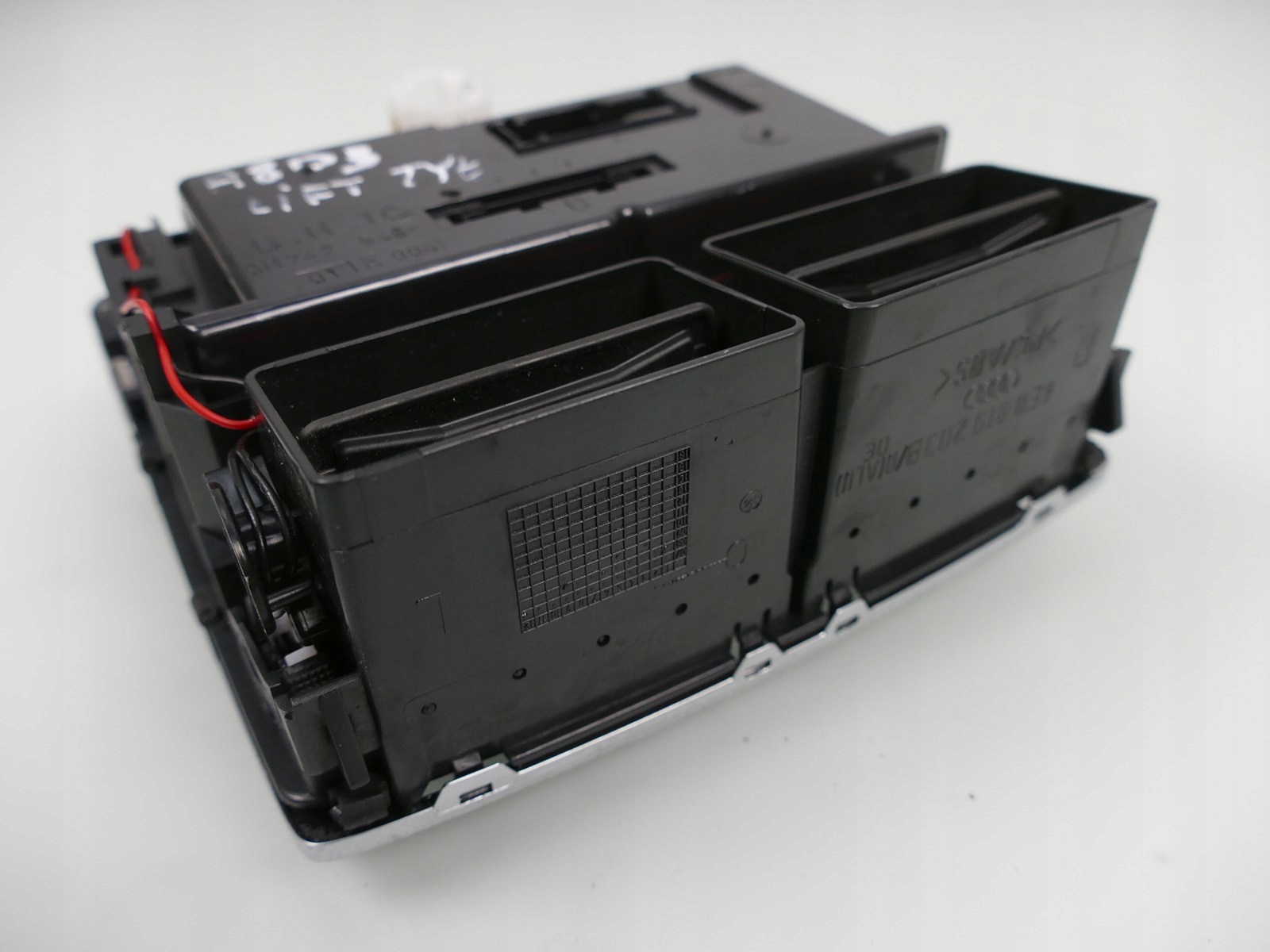 AUDI A8 D3 PANEL rešetka rešetka ventilacije prekidača klimatizacije 4E0819203B