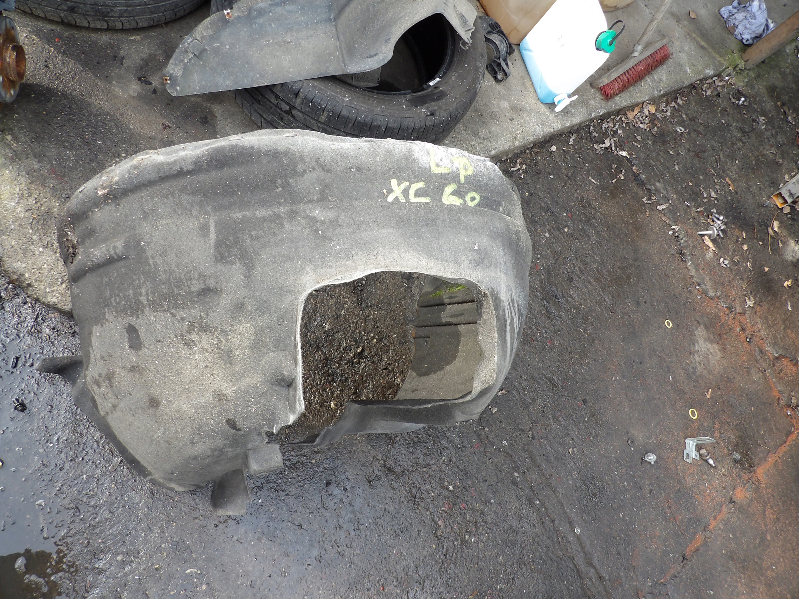 NADKOLE LEWE PRZEDNIE VOLVO XC60 LIFT