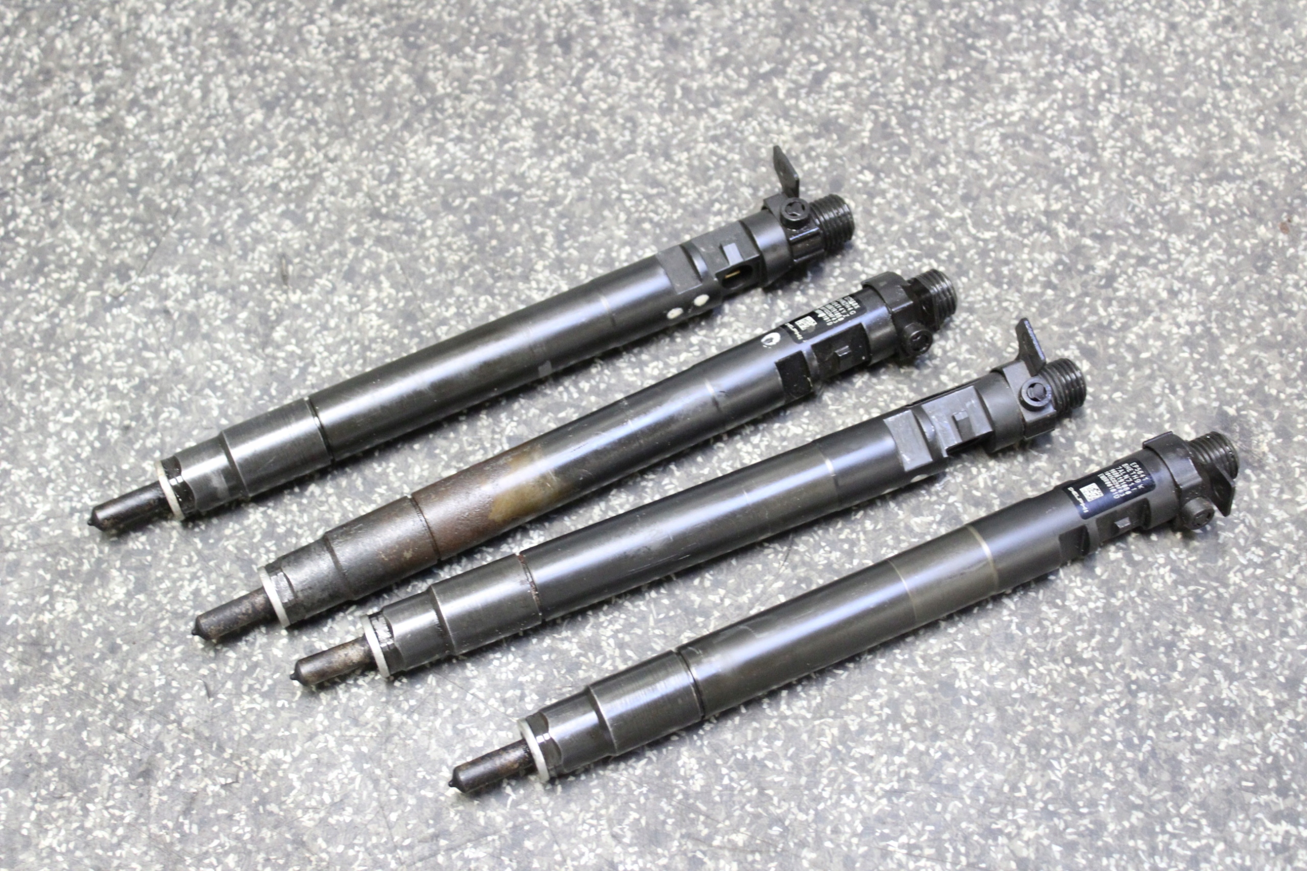 PEUGEOT CITROEN JUMPY II 2.0 HDI D4204T WTRYSKIWACZ 9686191080