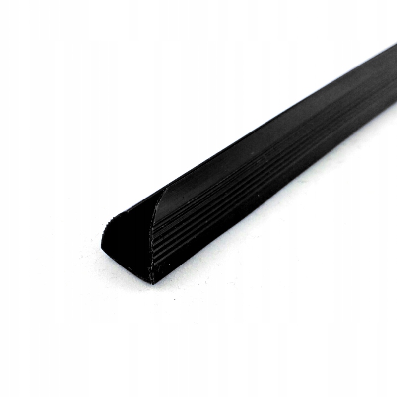 

Grzbiet listwa wsuwana 4mm opk 50szt czarna