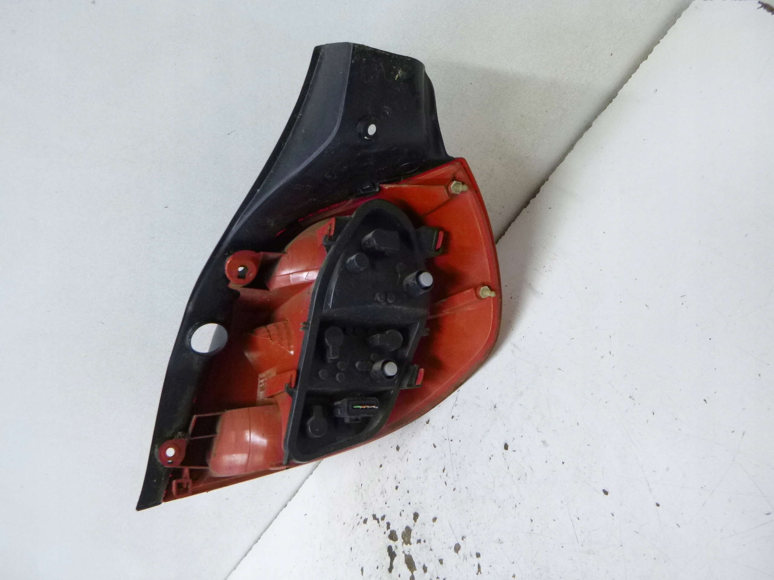 light rear left RENAULT CLIO III 05-09 HB 3D 89035079