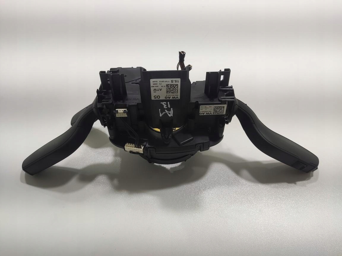 steering wheel levers and controls ring AUDI A1 and 8X 2010-2014 8X0953501E
