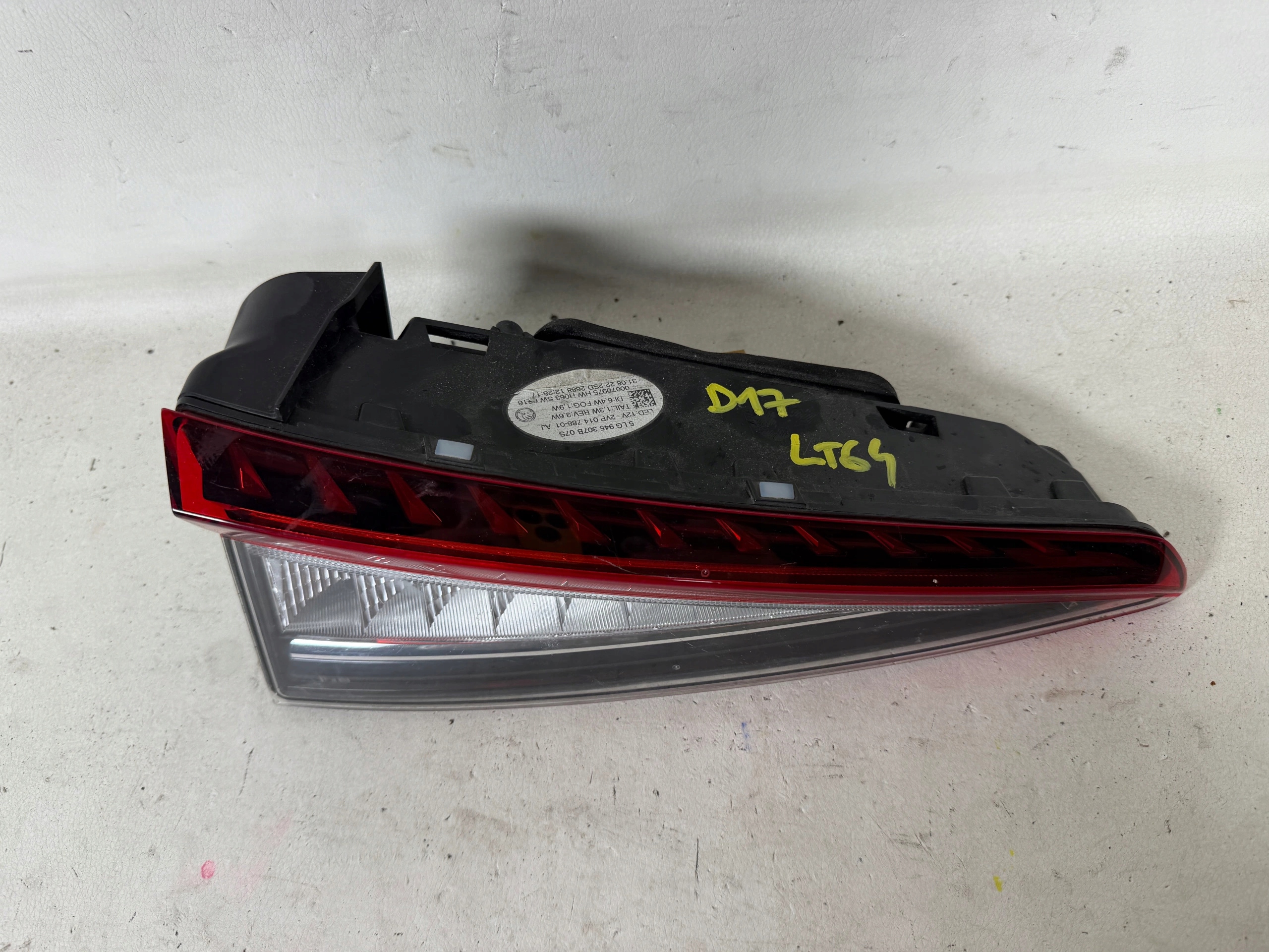 SKODA ENYAQ light LED left rear part 5LG945307B