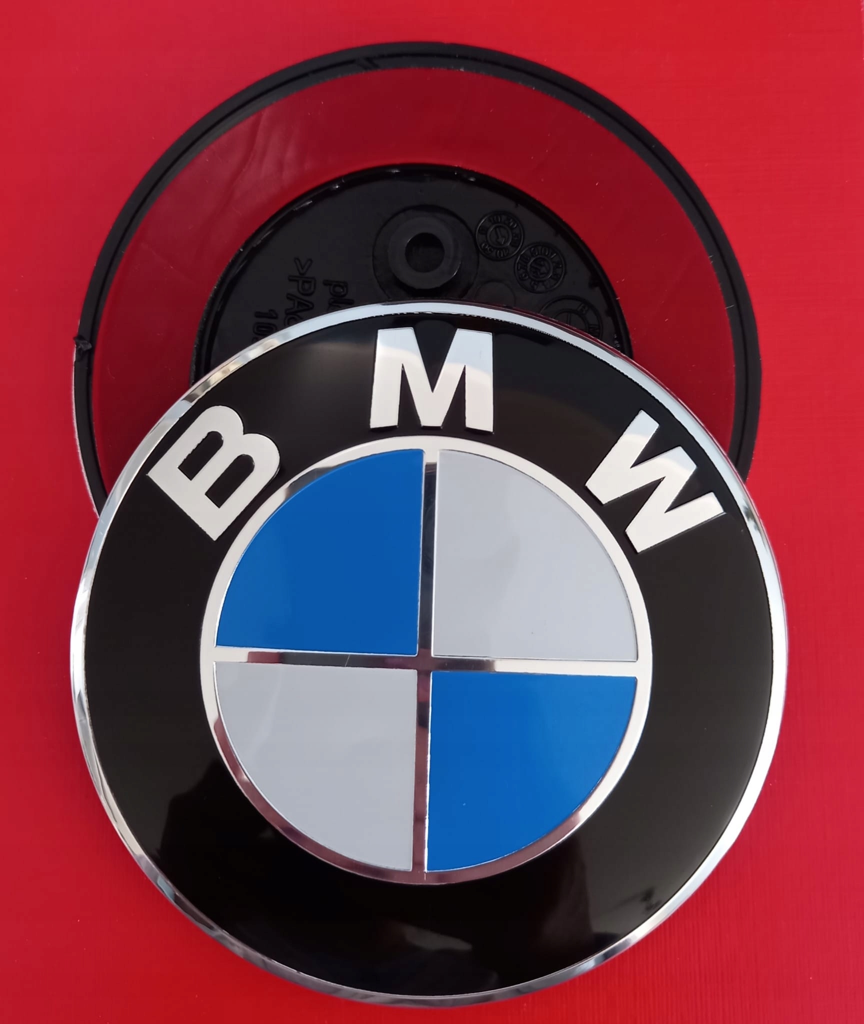 Znaczek Emblemat pasujacy na tył klapę do Bmw E81 E87 E87 LCI jakość