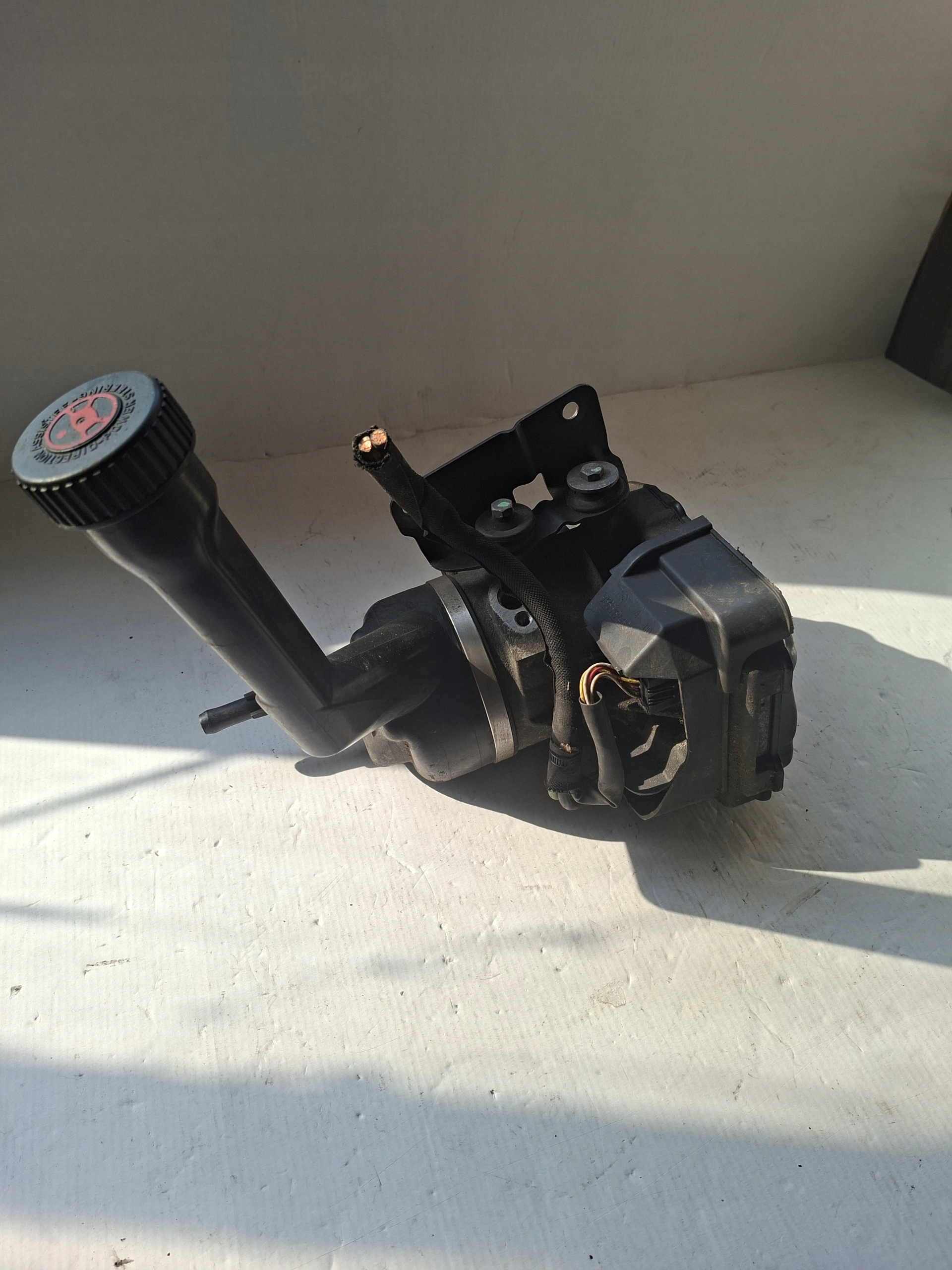 servo pump PEUGEOT 308 9665194680