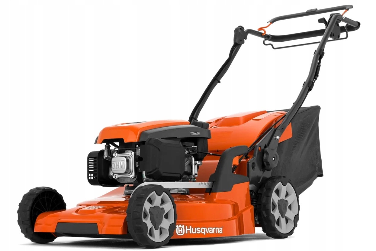 Kosiarka spalinowa Husqvarna LC353VE w kolorze czarnym