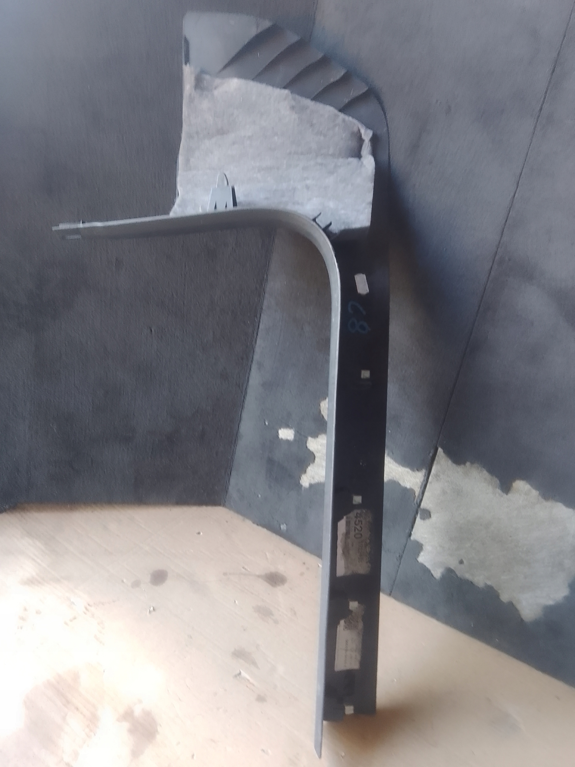 side Slupka front right Audi A6 C8 4k1867272
