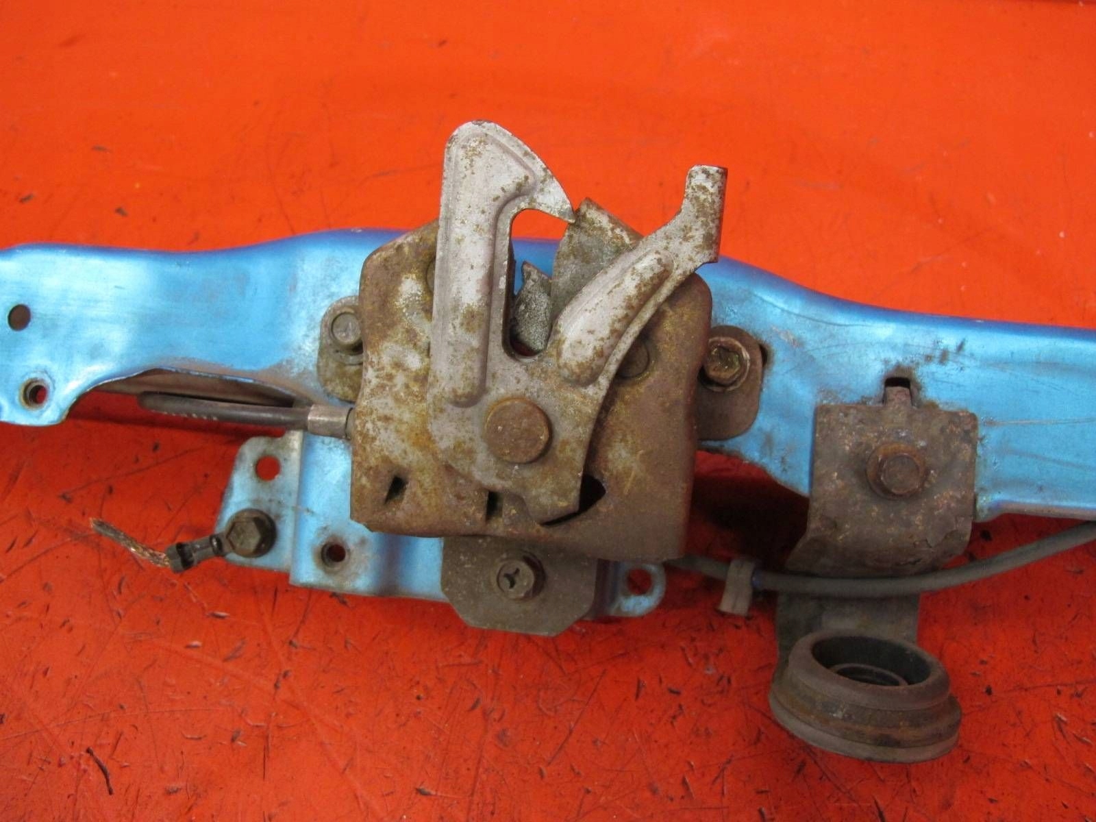 SUZUKI ALTO 7 VII GF NISSAN PIXO support panel for radiators upper pillar lock Z2S