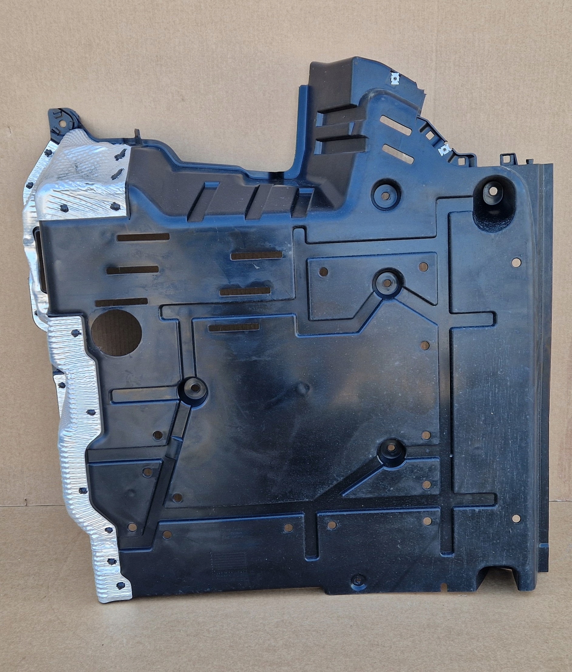 cover chassis 7LA825205 VW T6.1 MULTIVAN 2019- as new original