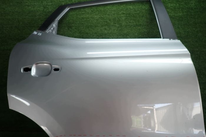 MG ZS 17- door right rear. rear part