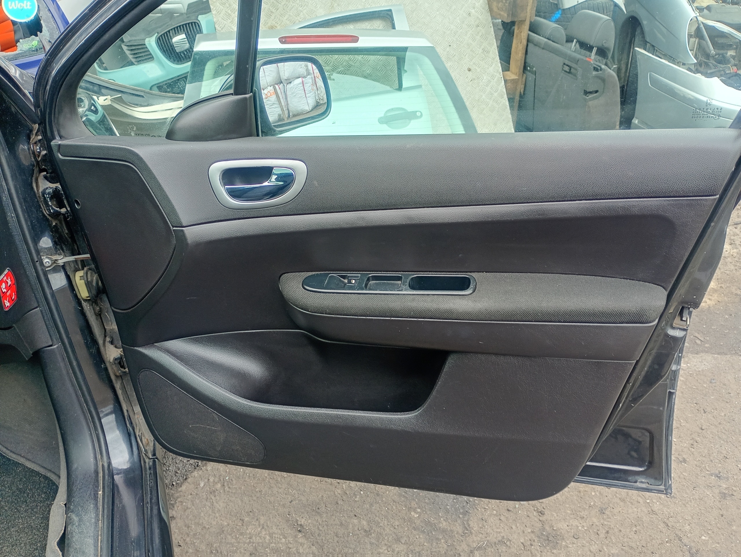 upholstery side right front Peugeot 307 SW 02-08