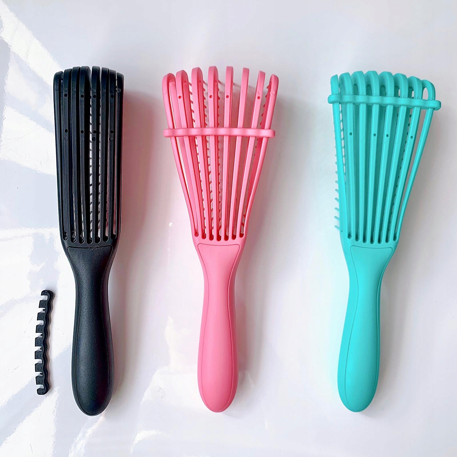 SZCZOTKA DO ROZCZESYWANIA WŁOSÓW KRĘCONYCH AFRO Typ szczotki