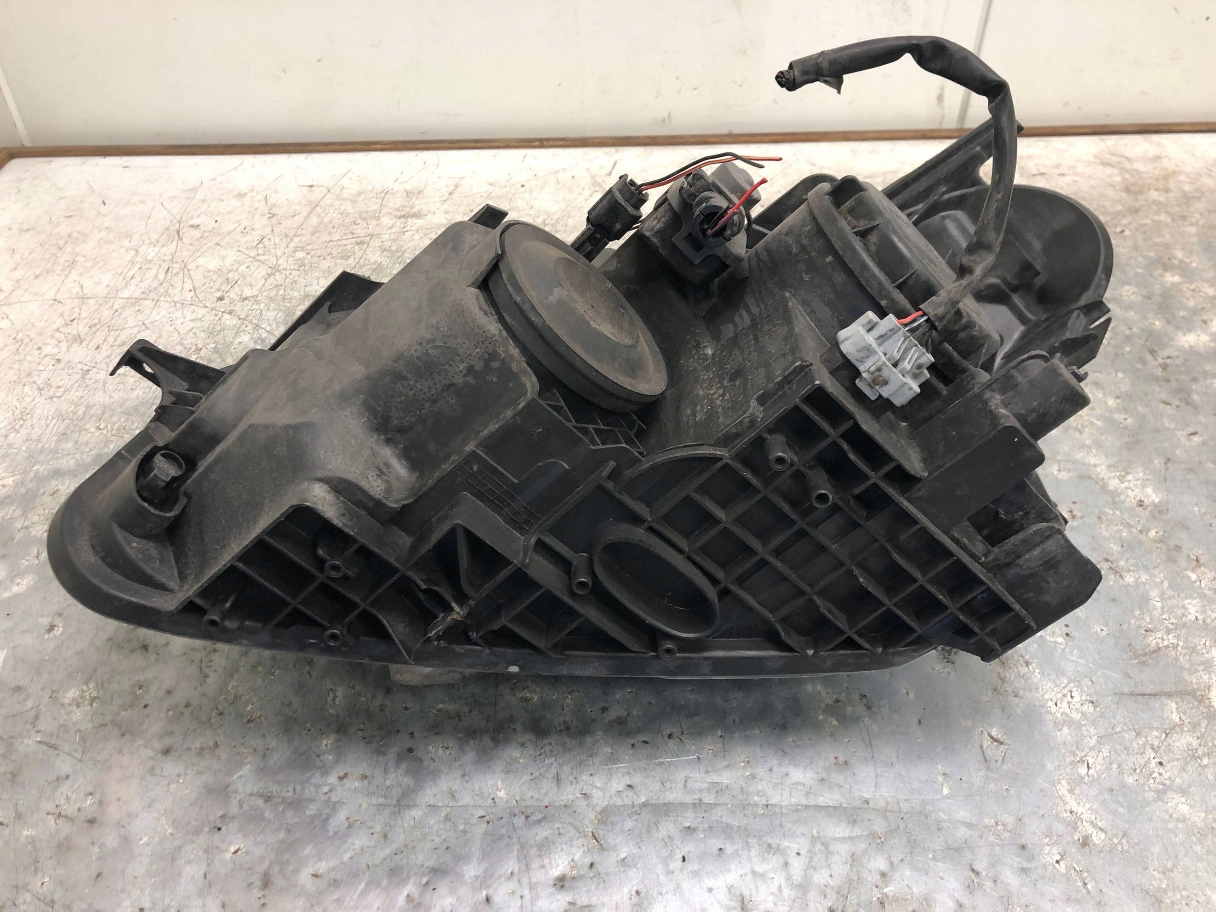 light right front NISSAN QASHQAI +2 26010-BR00B