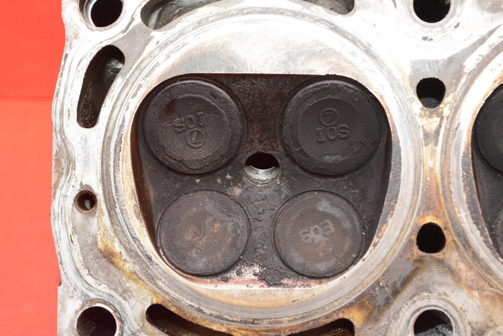 head. of the engine left SUBARU FORESTER 2 II 2.0 B 125 KM 02-05