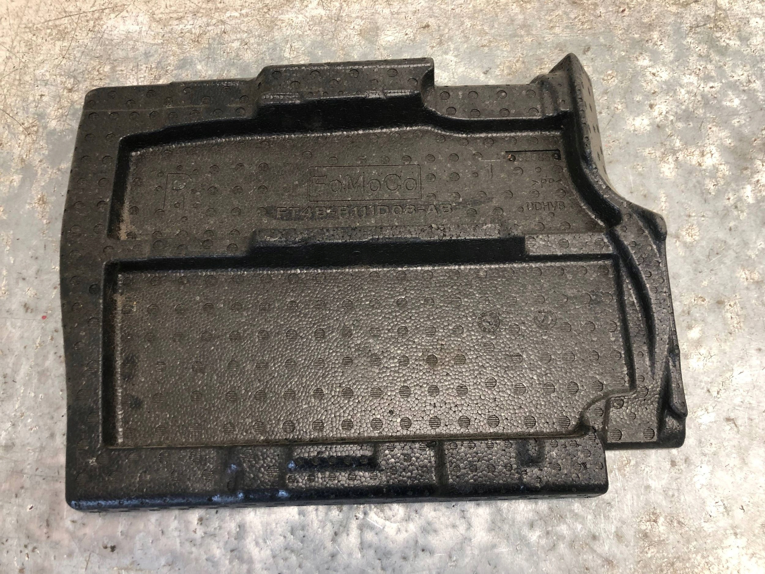 polystirene boot floor well right FORD EDGE MK2 FT4B-R111D08-AB