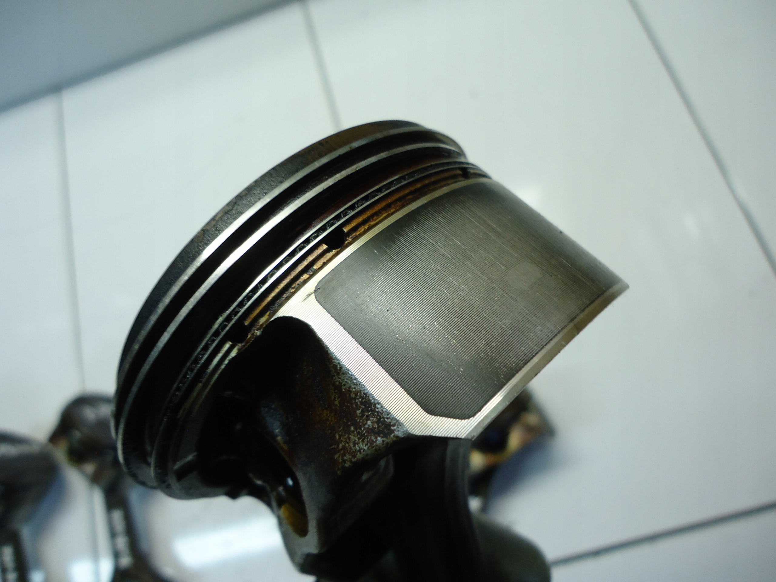OPEL ASTRA J 1.8 A18XER piston with connecting rod