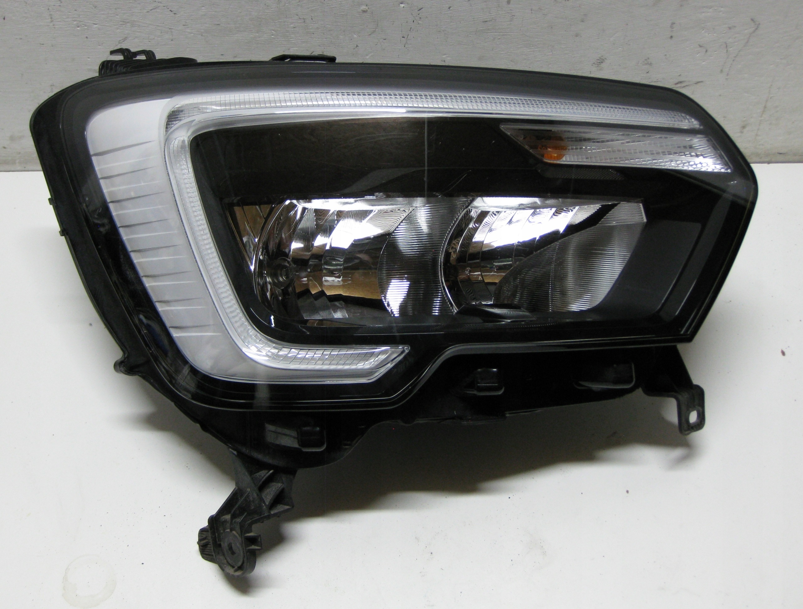 RENAULT MASTER III LIFT light right front 260105567R EUROPA