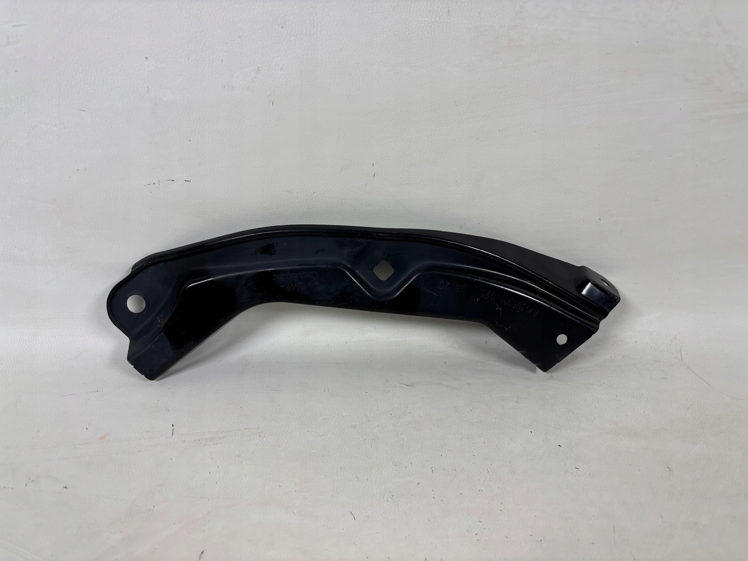 Skoda Fabia III console supports clutch 6V0805931