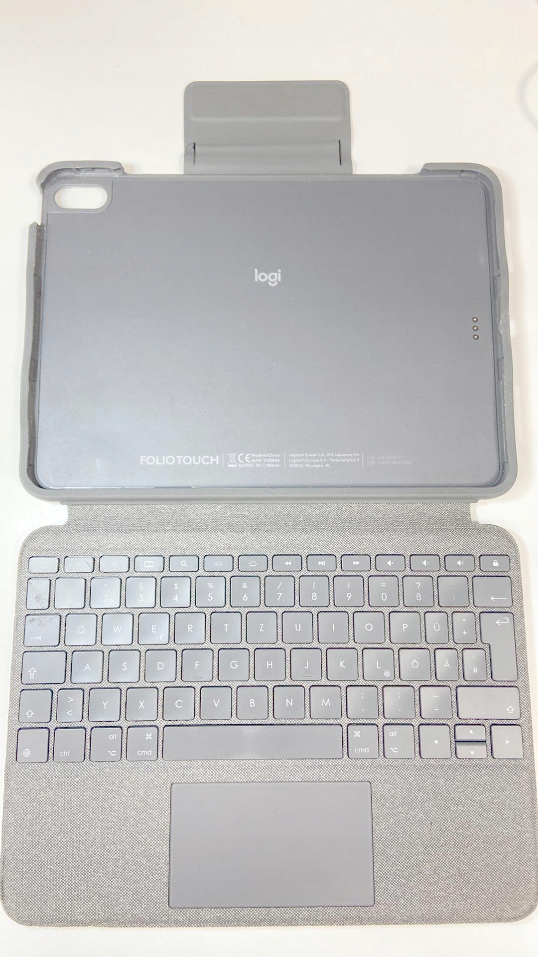 Klawiatura Logitech Folio Touch 920-009968 QWERTZ 32C241 Model Folio Touch